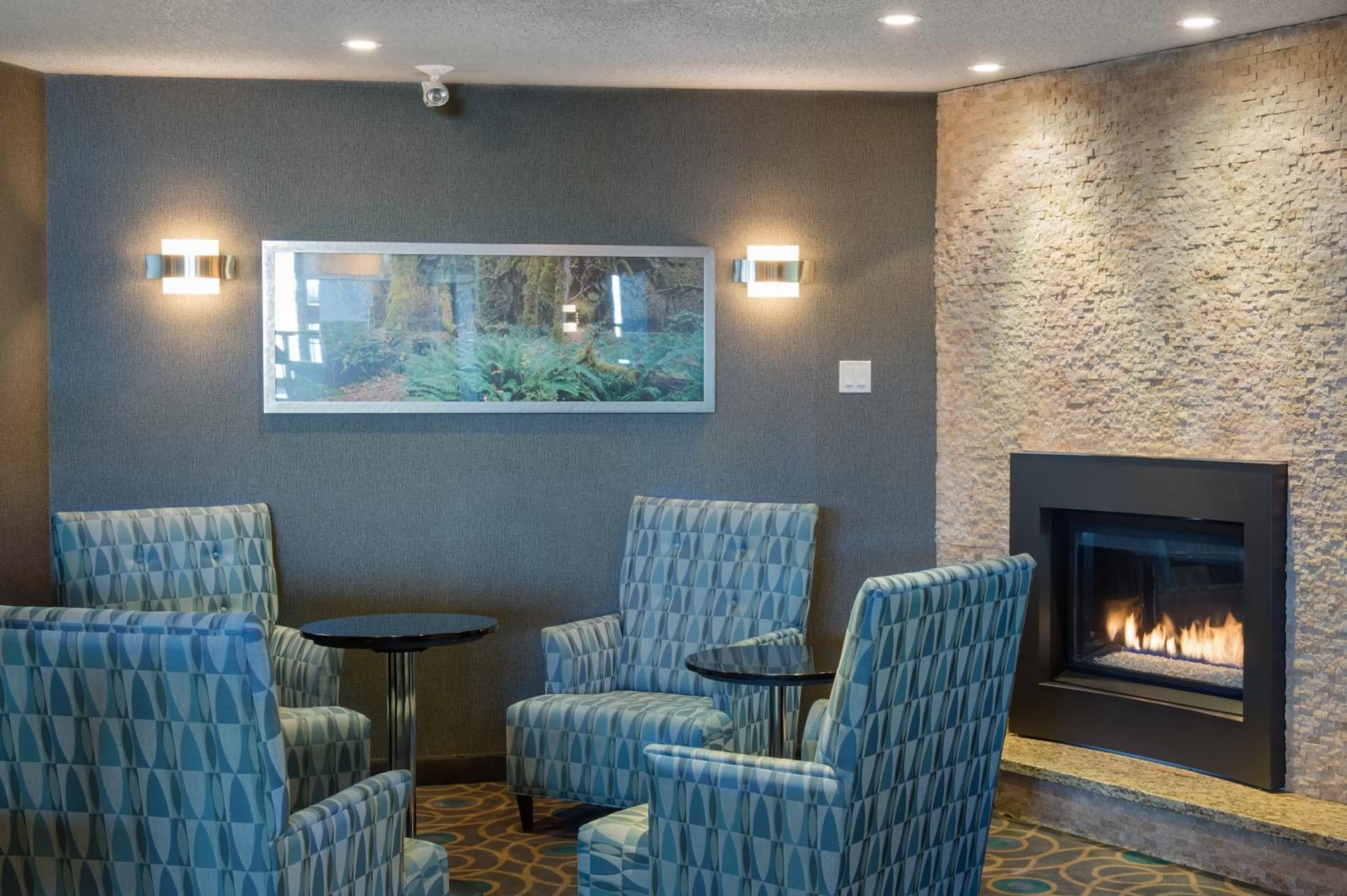 Lounge or bar in Ramada by Wyndham Kamloops