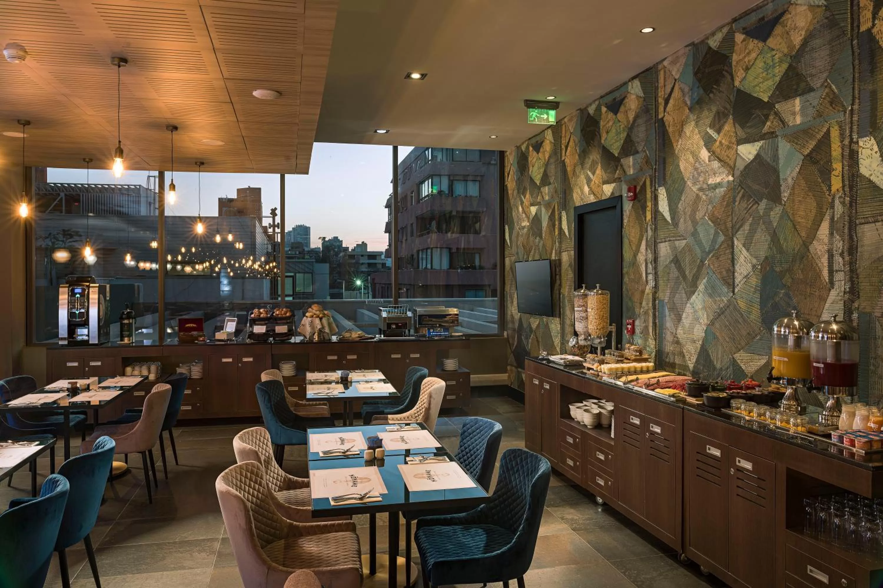 Restaurant/places to eat in Novotel Vina del Mar