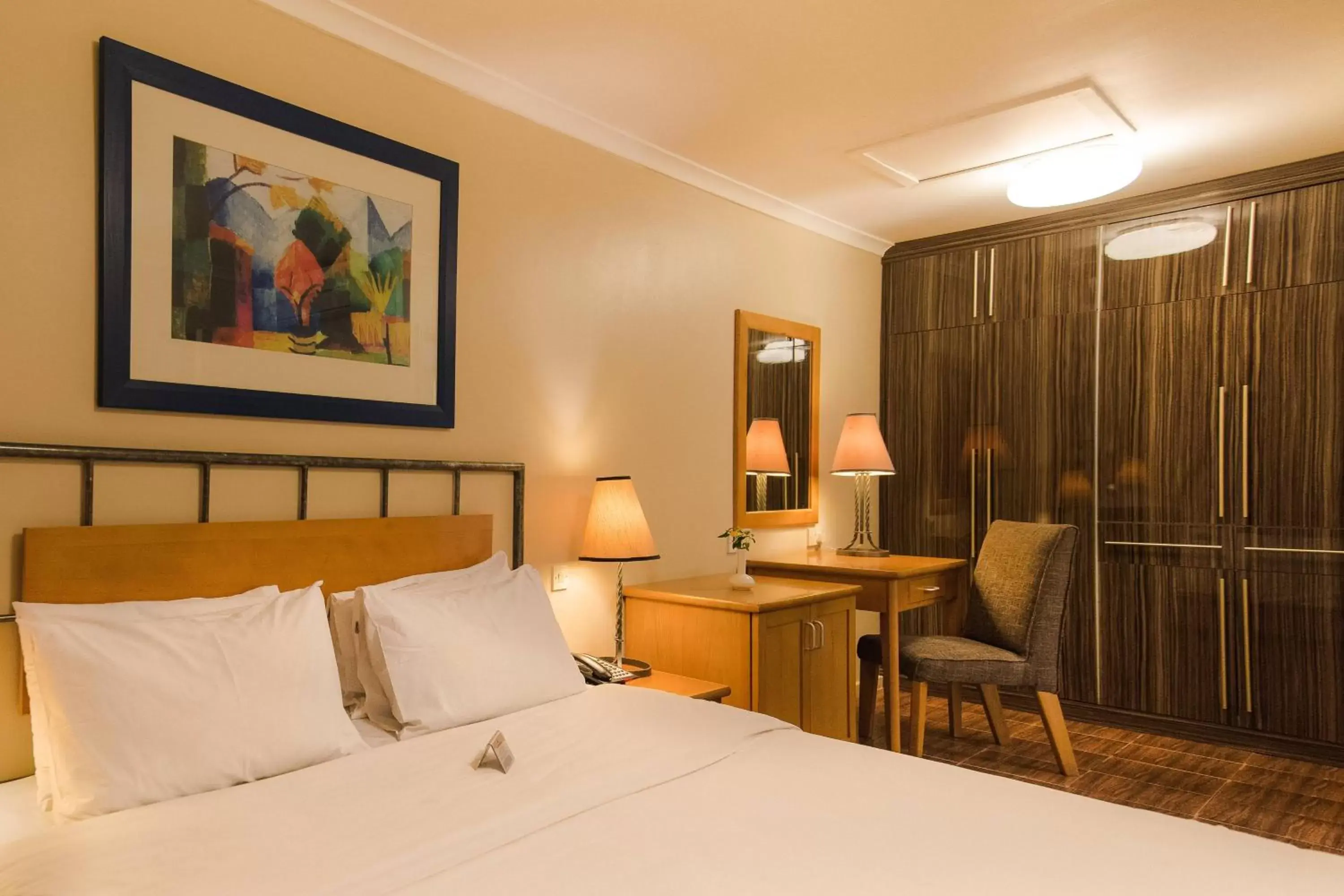 Bedroom, Bed in Protea Hotel by Marriott Dar es Salaam Oyster Bay