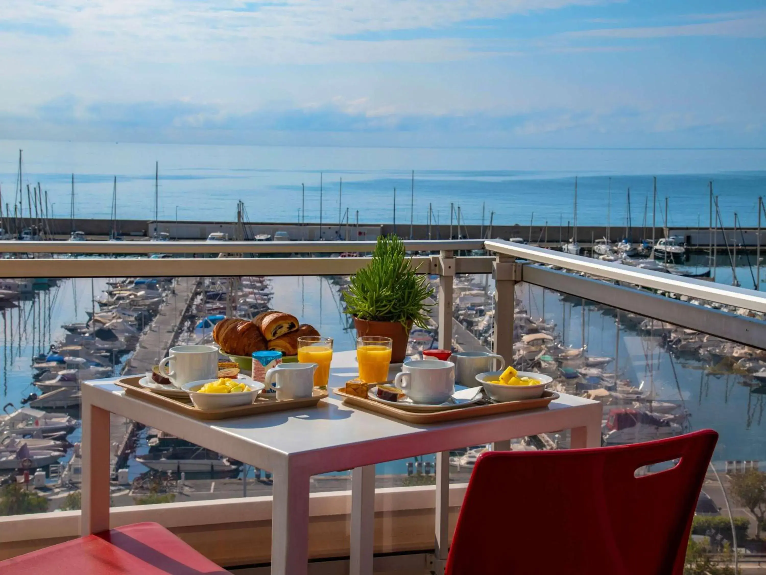 Bedroom in ibis budget Menton Bord de Mer Bedroom in ibis budget Menton Bord de Mer
