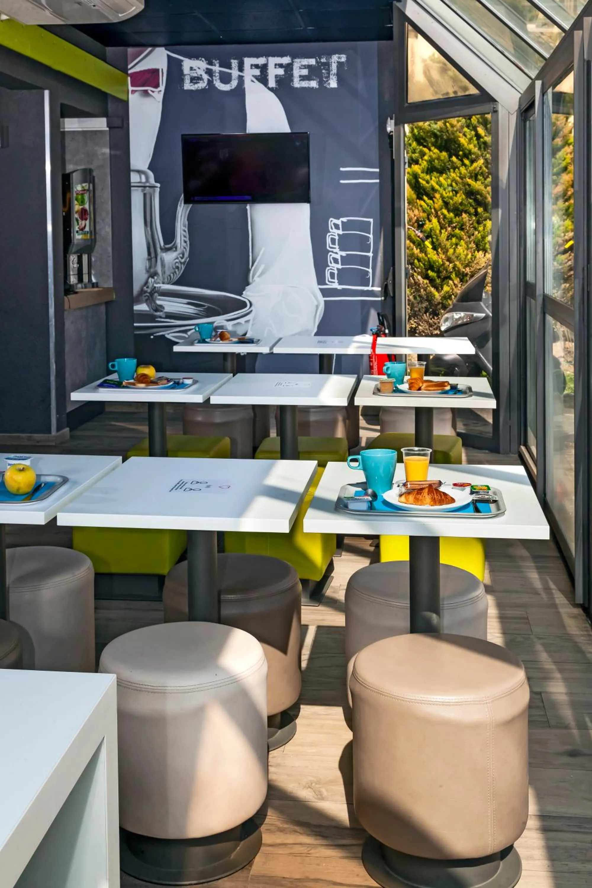 Breakfast in ibis budget Antony Massy rénové 2024