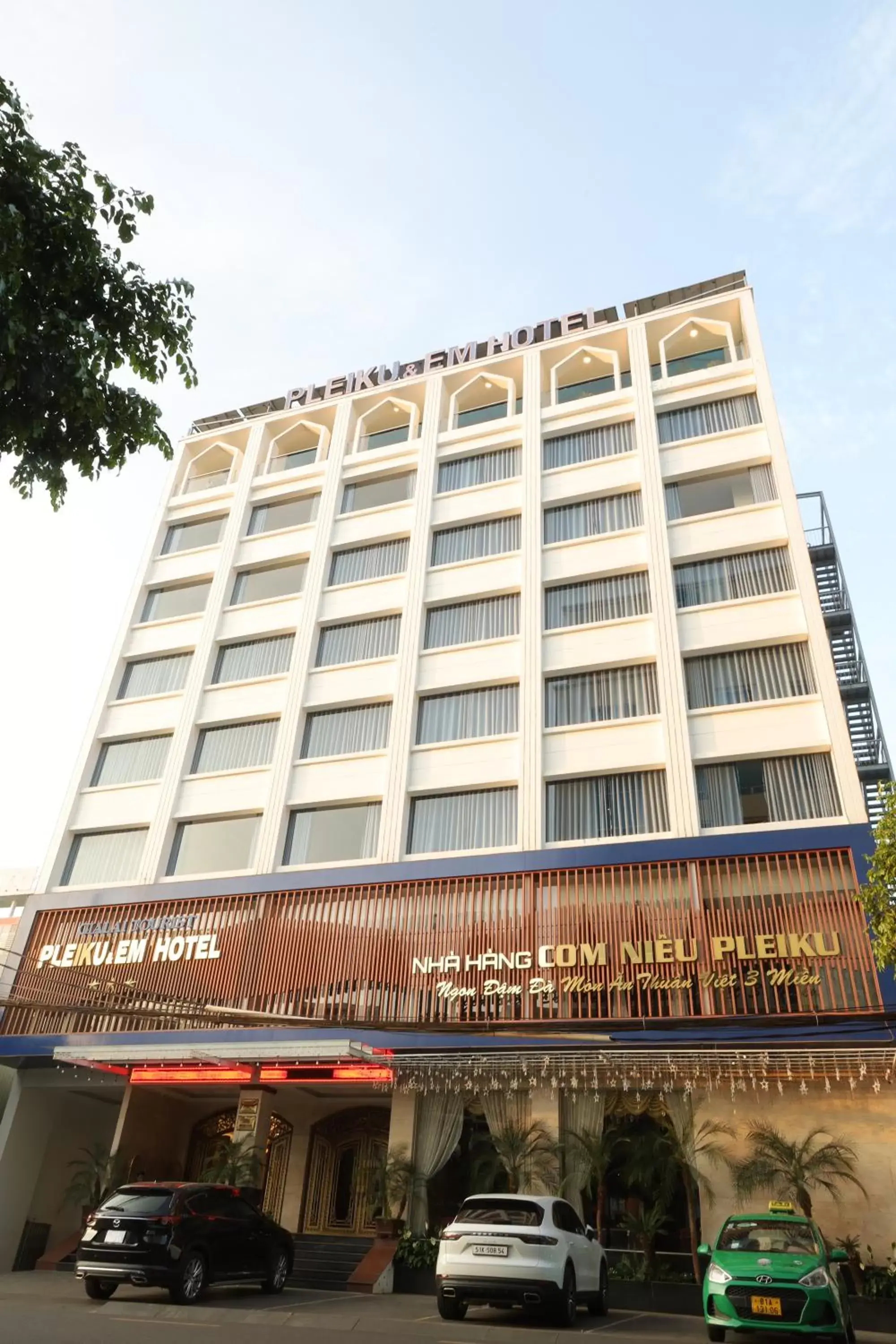 Property building in Pleiku & Em Hotel by Gia Lai Tourist Property building in Pleiku & Em Hotel by Gia Lai Tourist