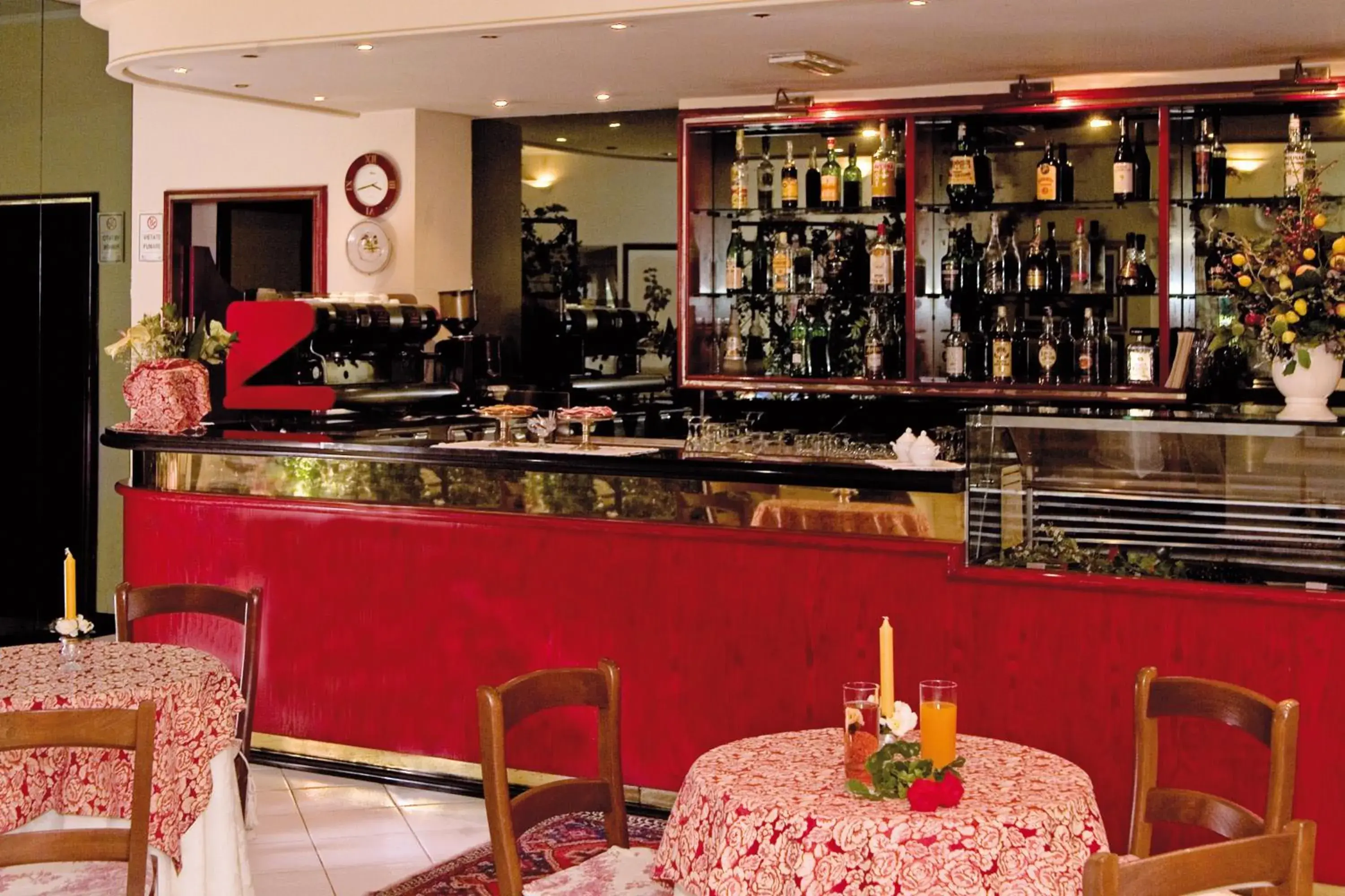 Alcoholic drinks, Restaurant/Places to Eat in Balletti Palace Hotel