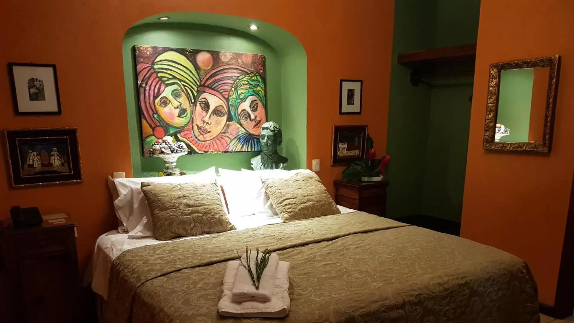 Bed in Hotel Boutique Casona Maya Mexicana