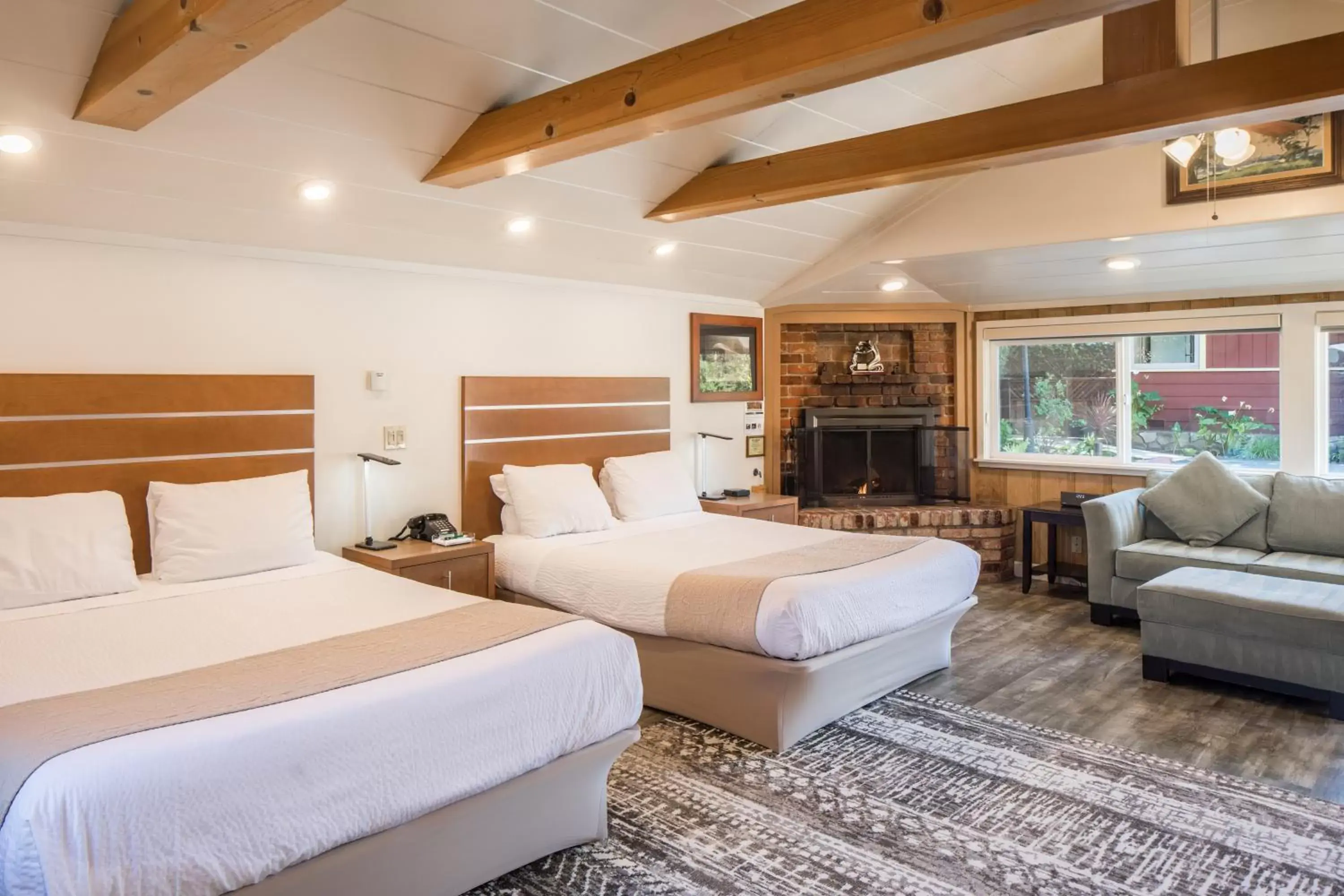 Bedroom in Andril Fireplace Cottages