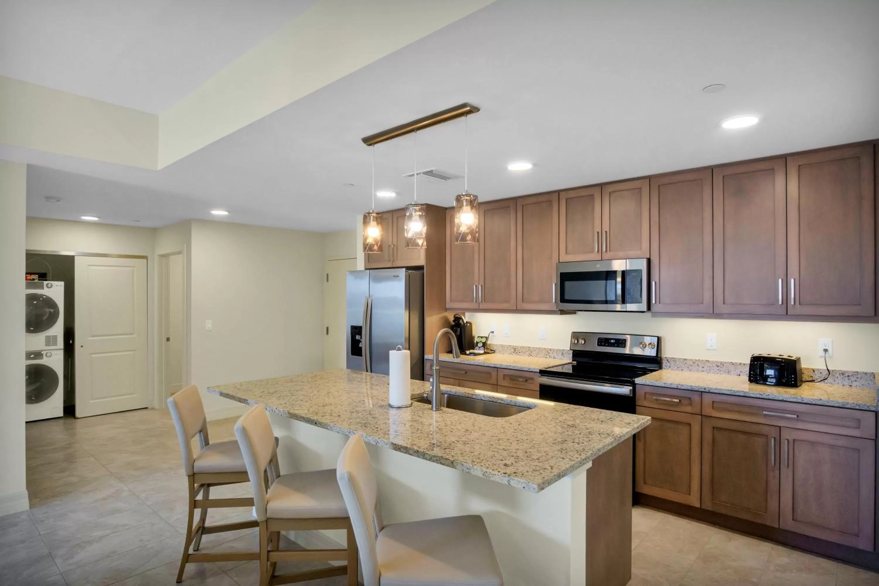 Deluxe 3 Bedroom Suite Bay View in The Avalon Club