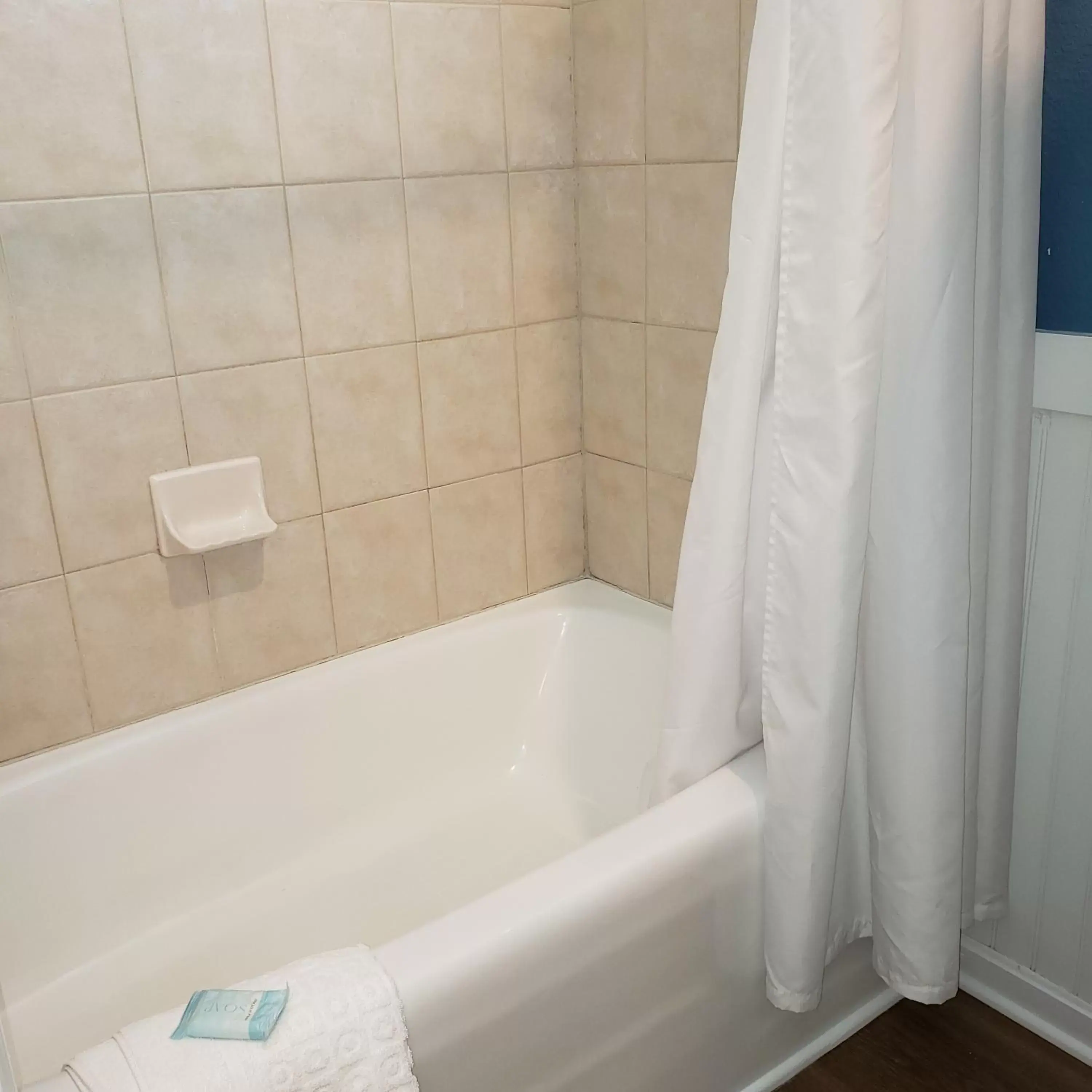 Bathroom in Avenue Inn & Spa