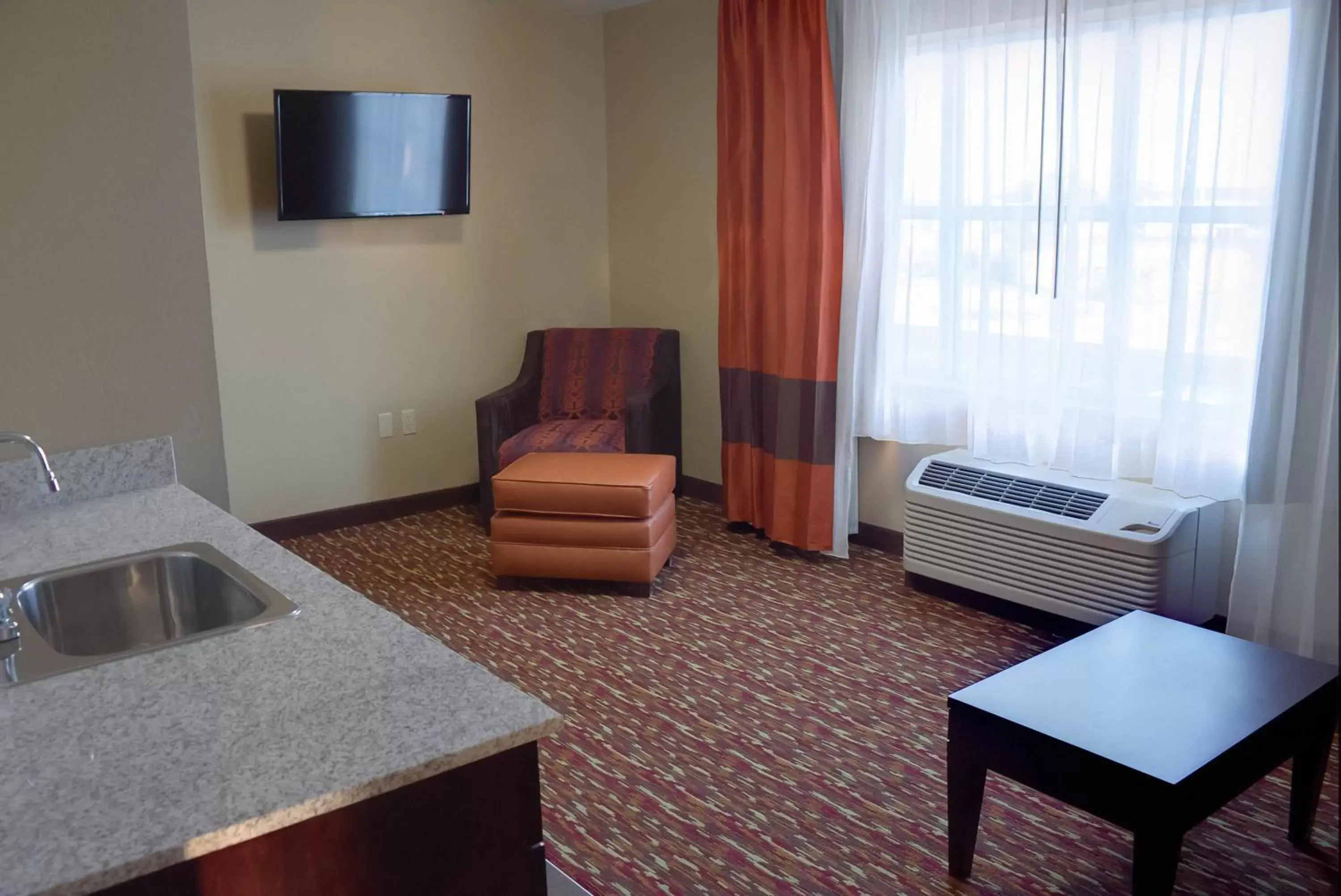 Living room, Seating Area in Comfort Inn & Suites Artesia