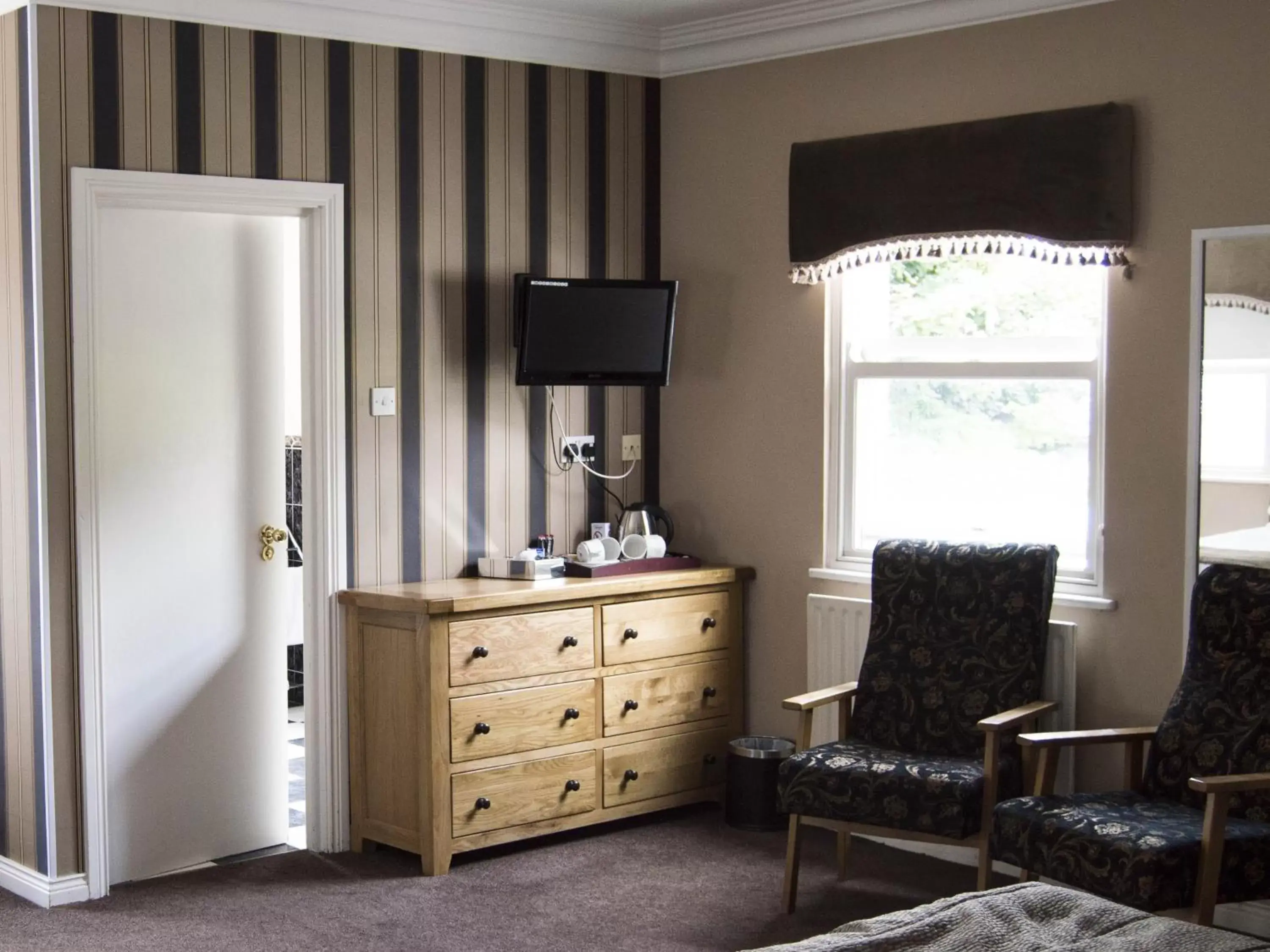 Triple Room with Shower in The Ryandale Inn Triple Room with Shower in The Ryandale Inn
