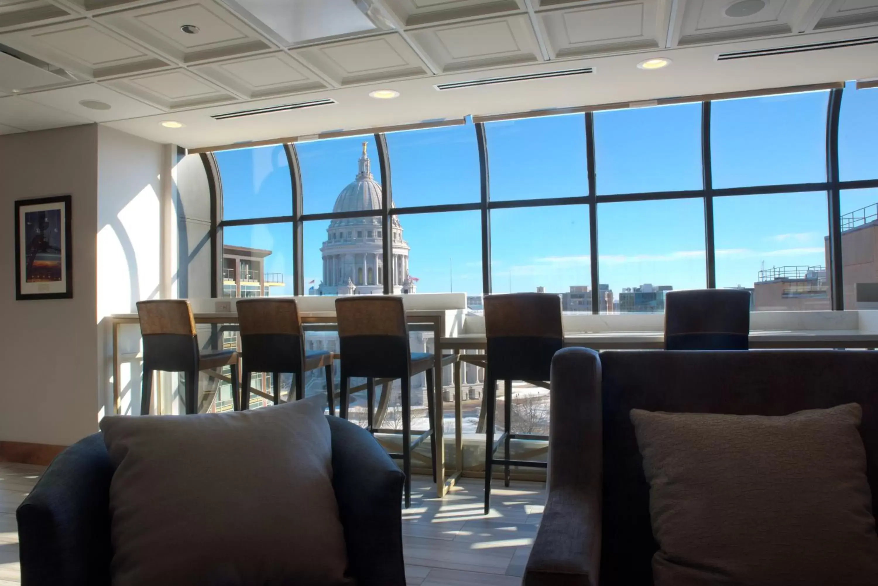 Lounge or bar in The Madison Concourse Hotel