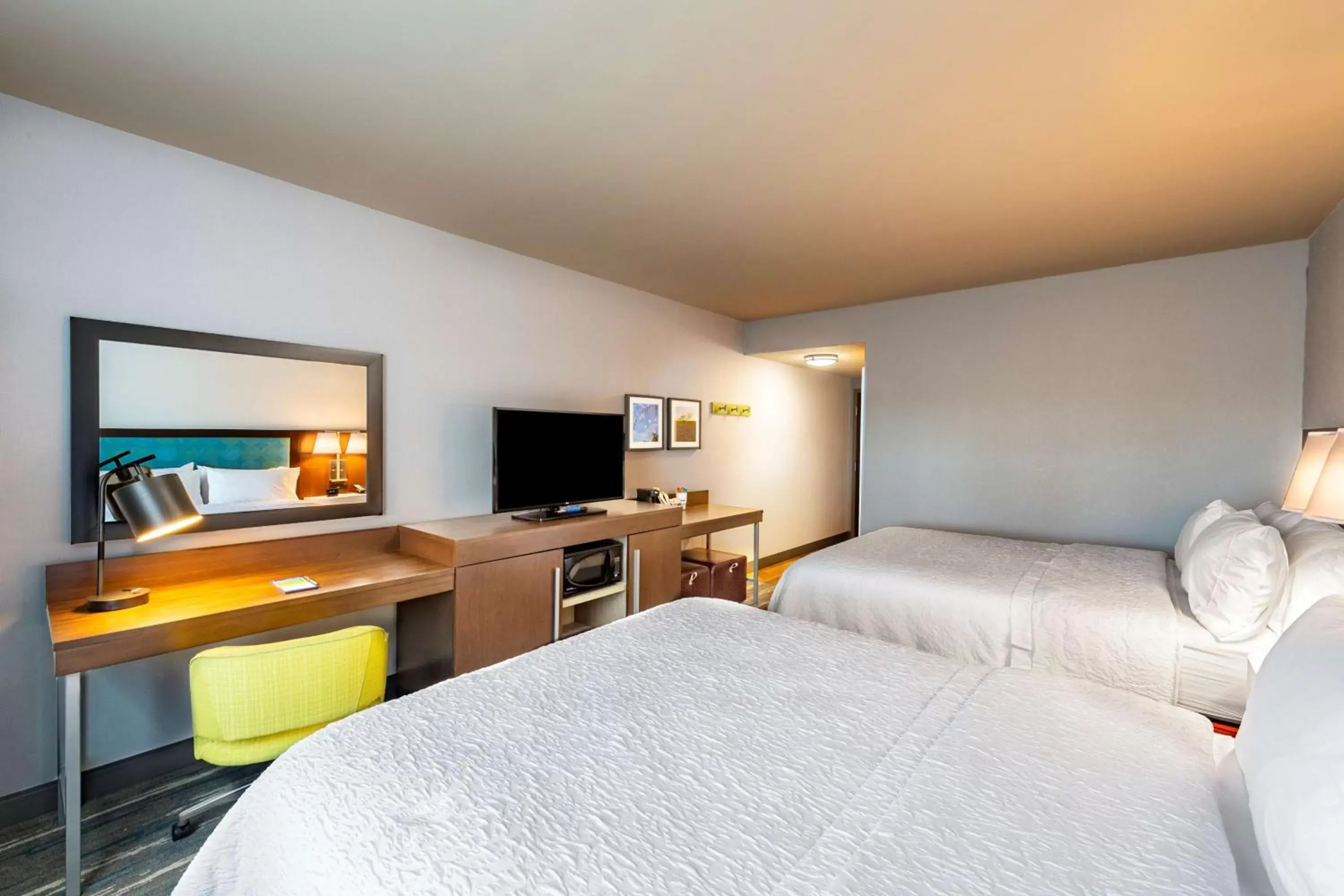 Bedroom, Bed in Hampton Inn & Suites Keller Town Center