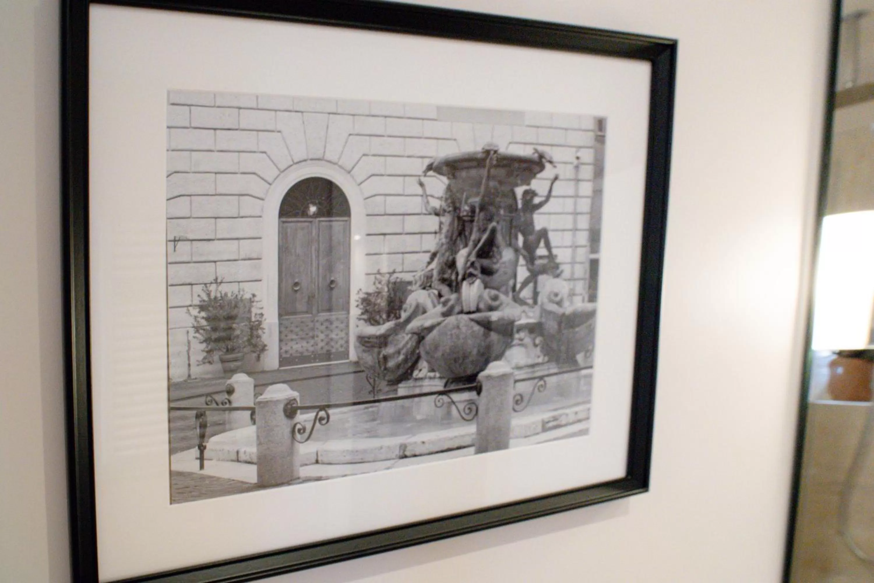 Decorative detail in Kame Hall