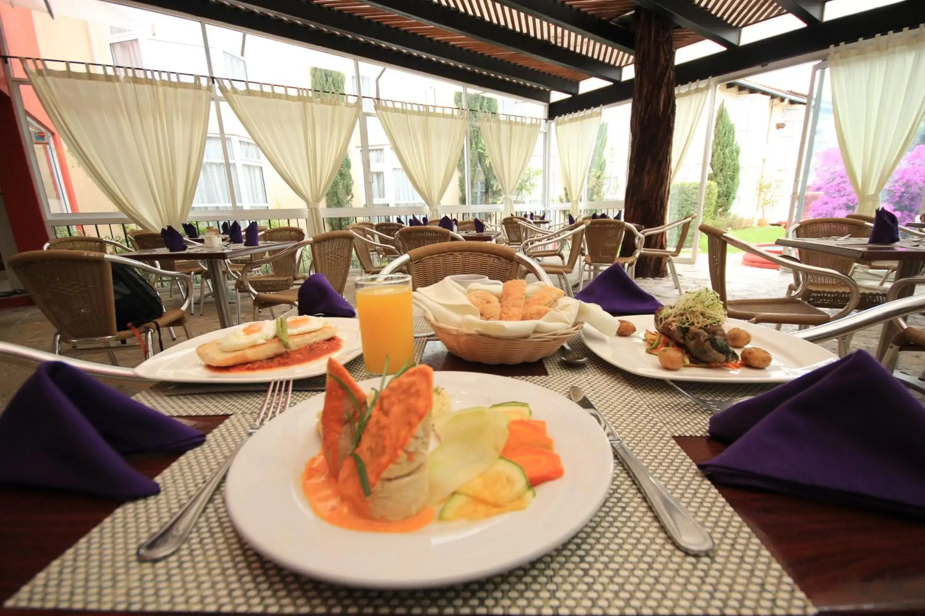 Continental breakfast in Hoteles Villa Mercedes San Cristobal