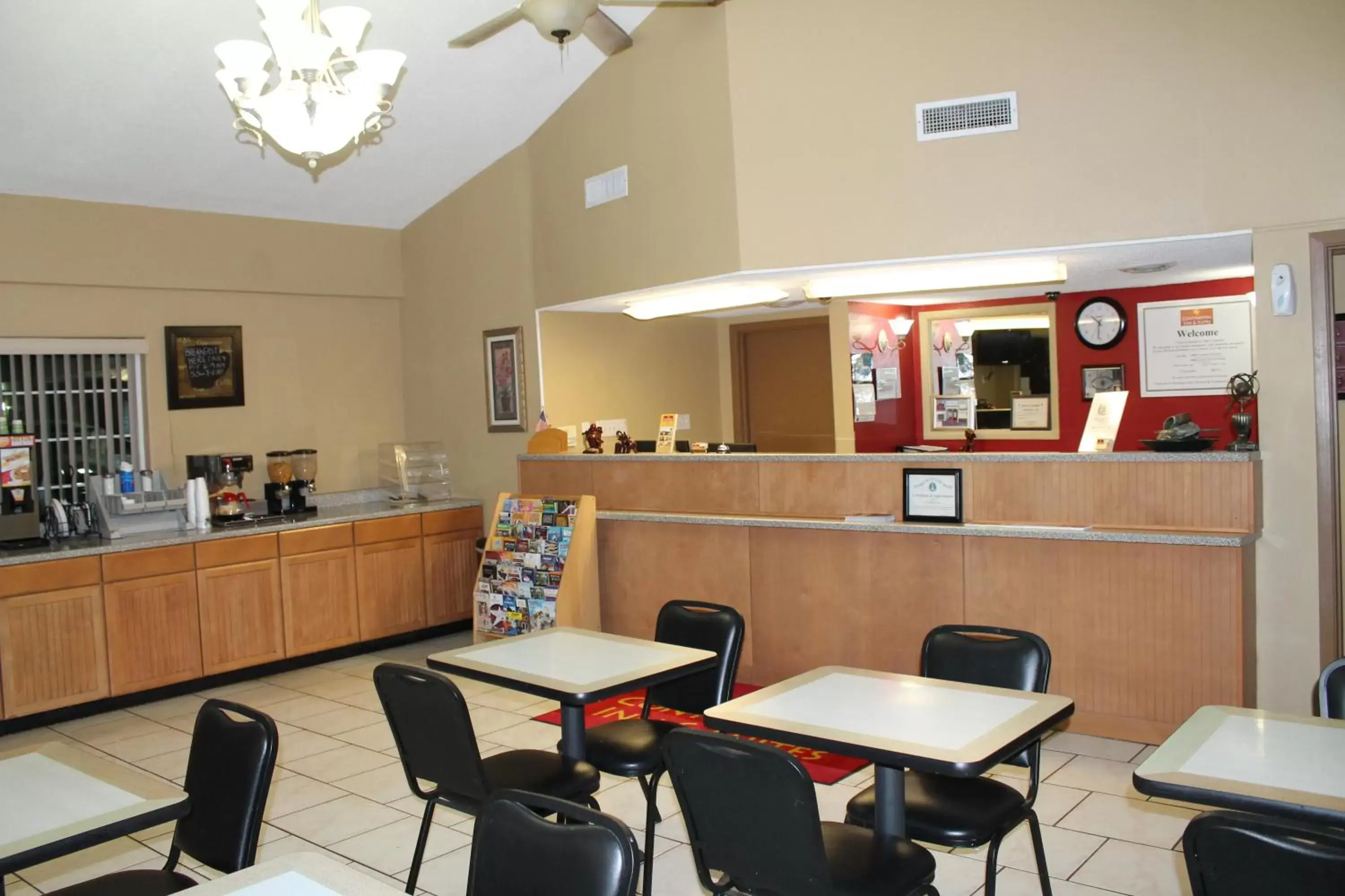 Coffee/tea facilities in Continental Inn and Suites