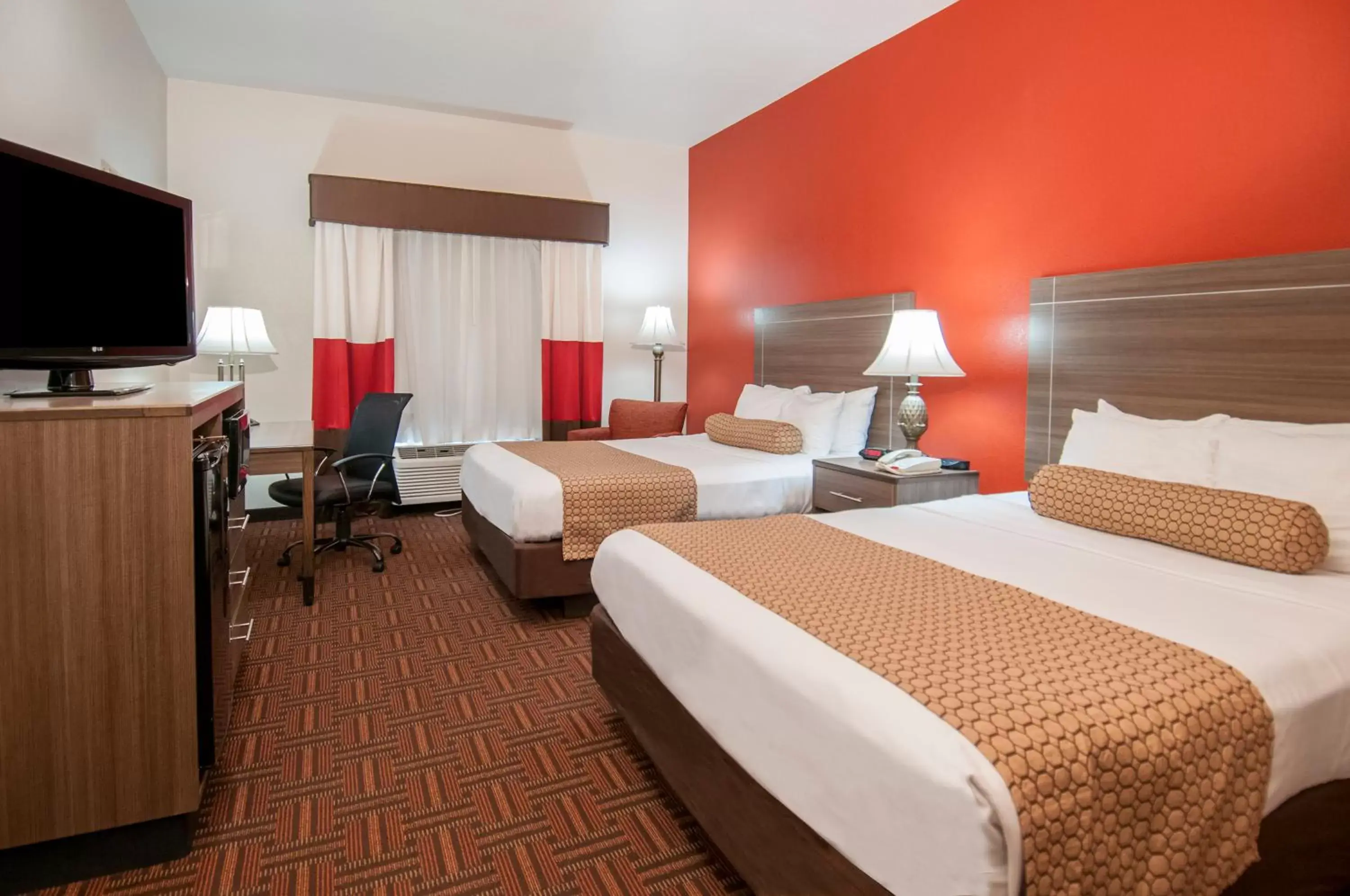 Bed in Best Western Plus Memorial Inn & Suites