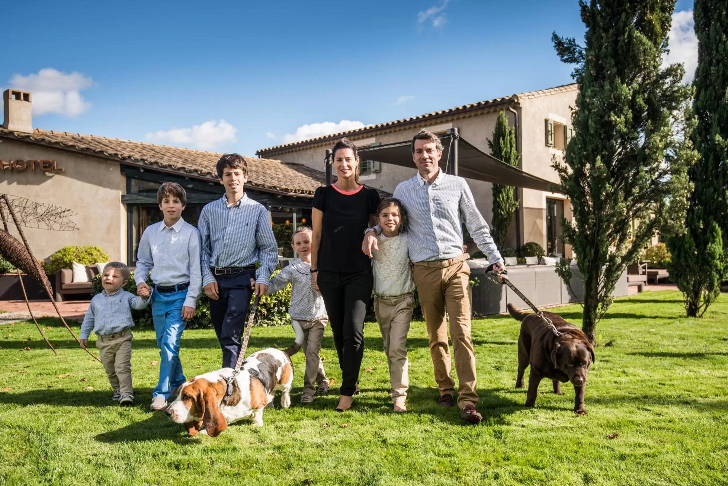 People, Family in Hôtel du Château & Spa - Les Collectionneurs