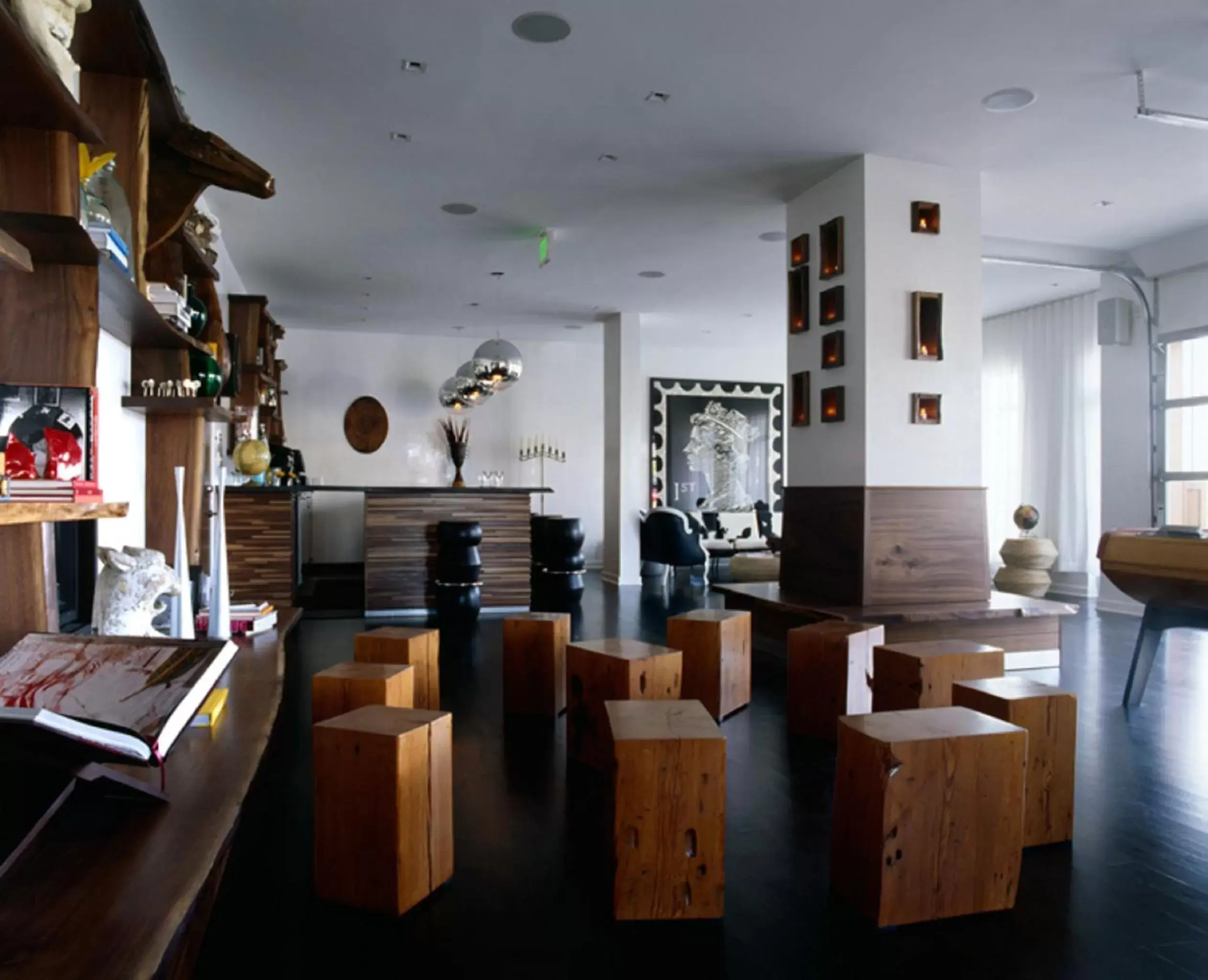 Lounge or bar in Bungalow Hotel Lounge or bar in Bungalow Hotel