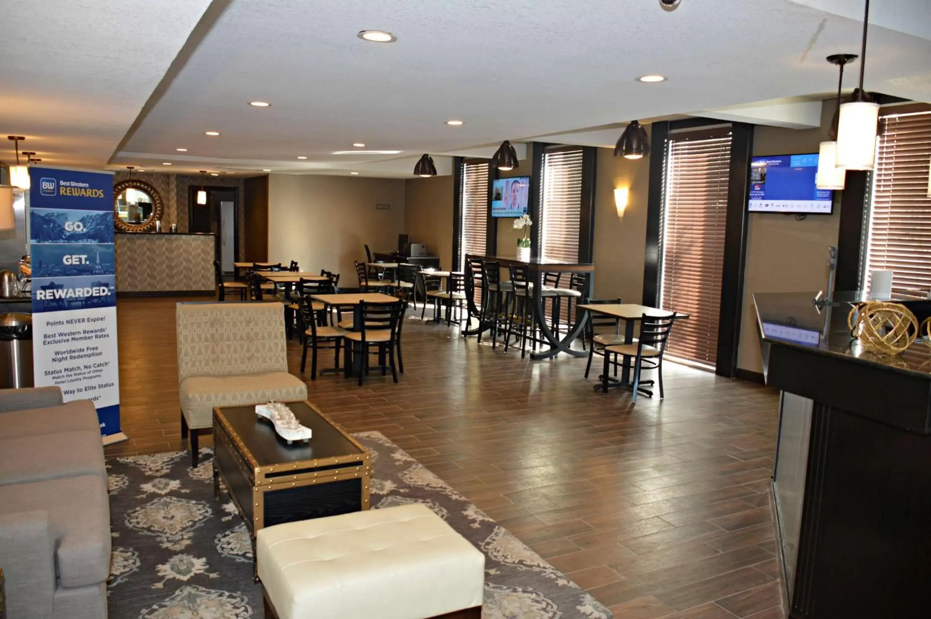Lobby or reception, Restaurant/Places to Eat in Best Western Inn of Del Rio