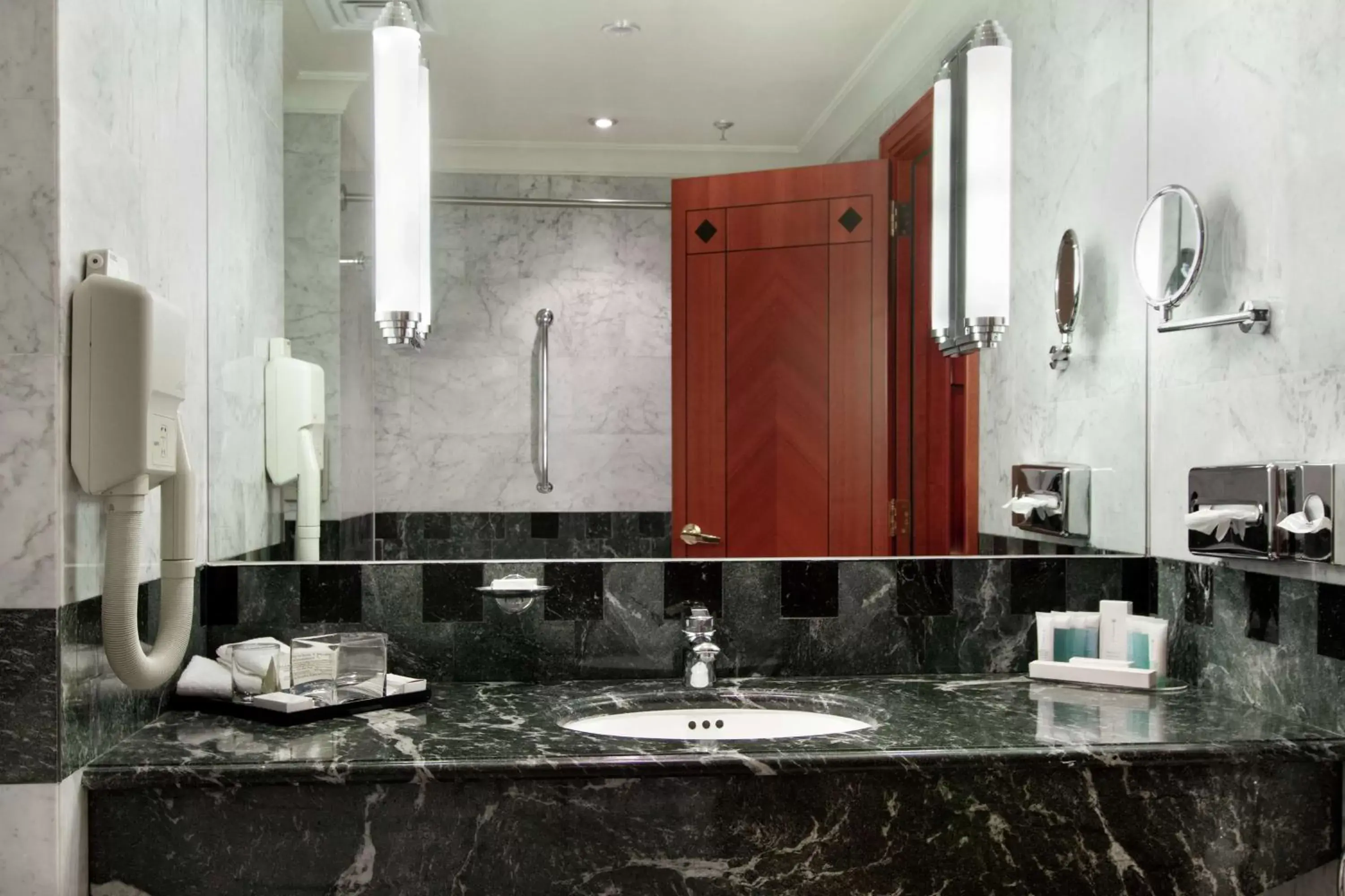 Bathroom in Madinah Hilton Hotel