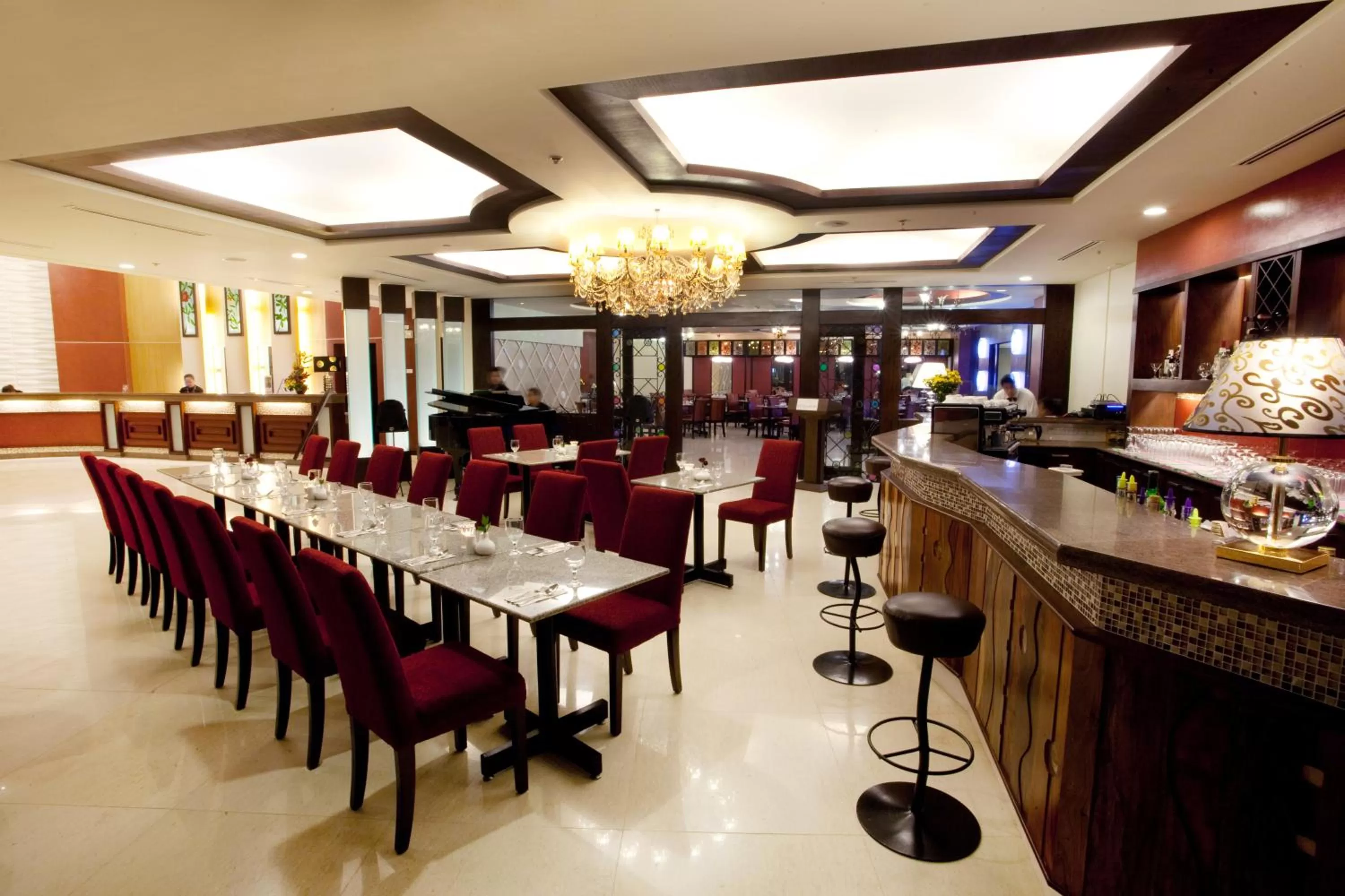 Lounge or bar in Hotel Elizabeth Cebu