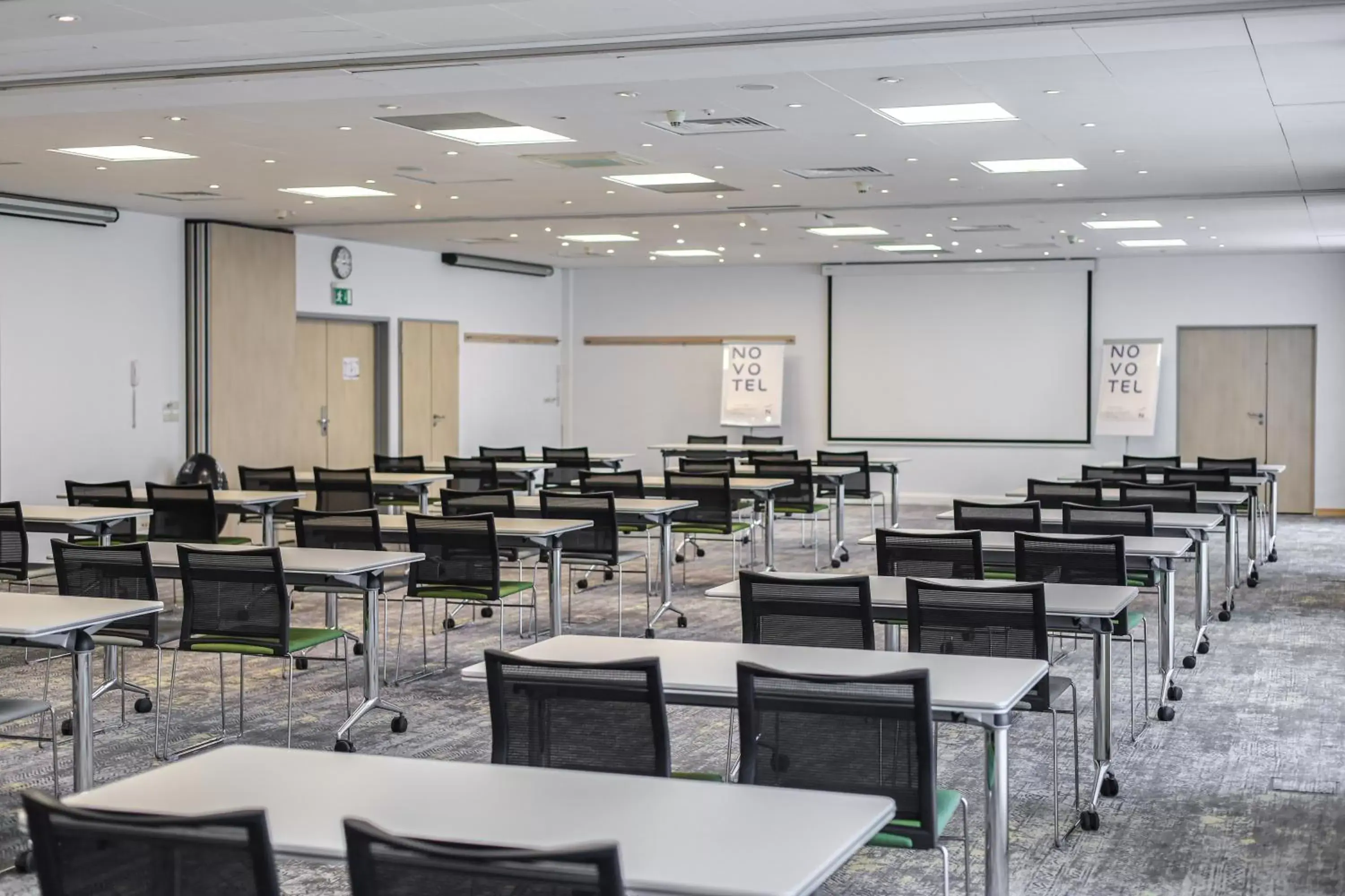 Meeting/conference room in Novotel Poznań Malta