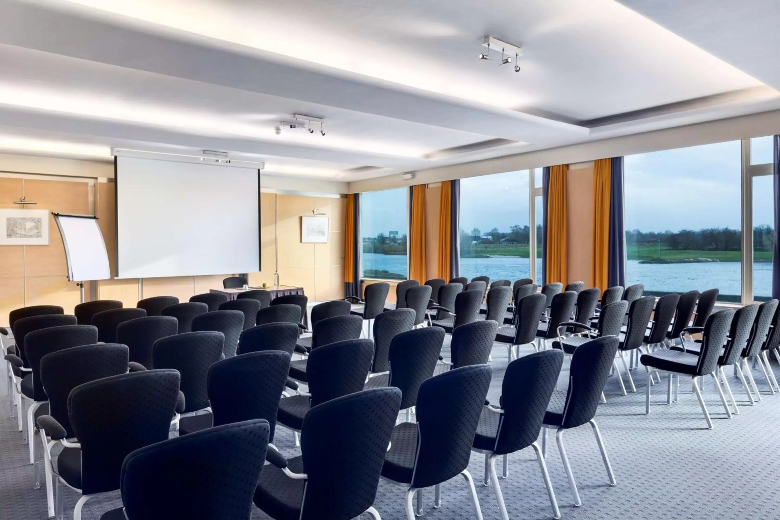 Meeting/conference room in NH Arnhem Rijnhotel