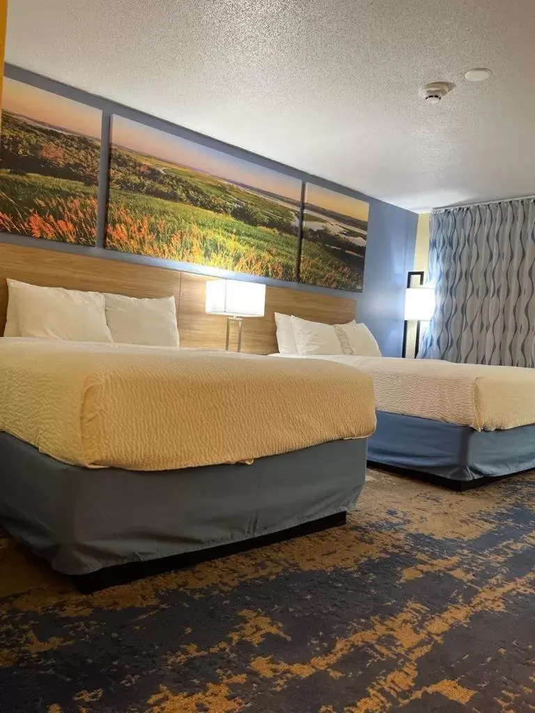 Bed in Days Inn by Wyndham Newton