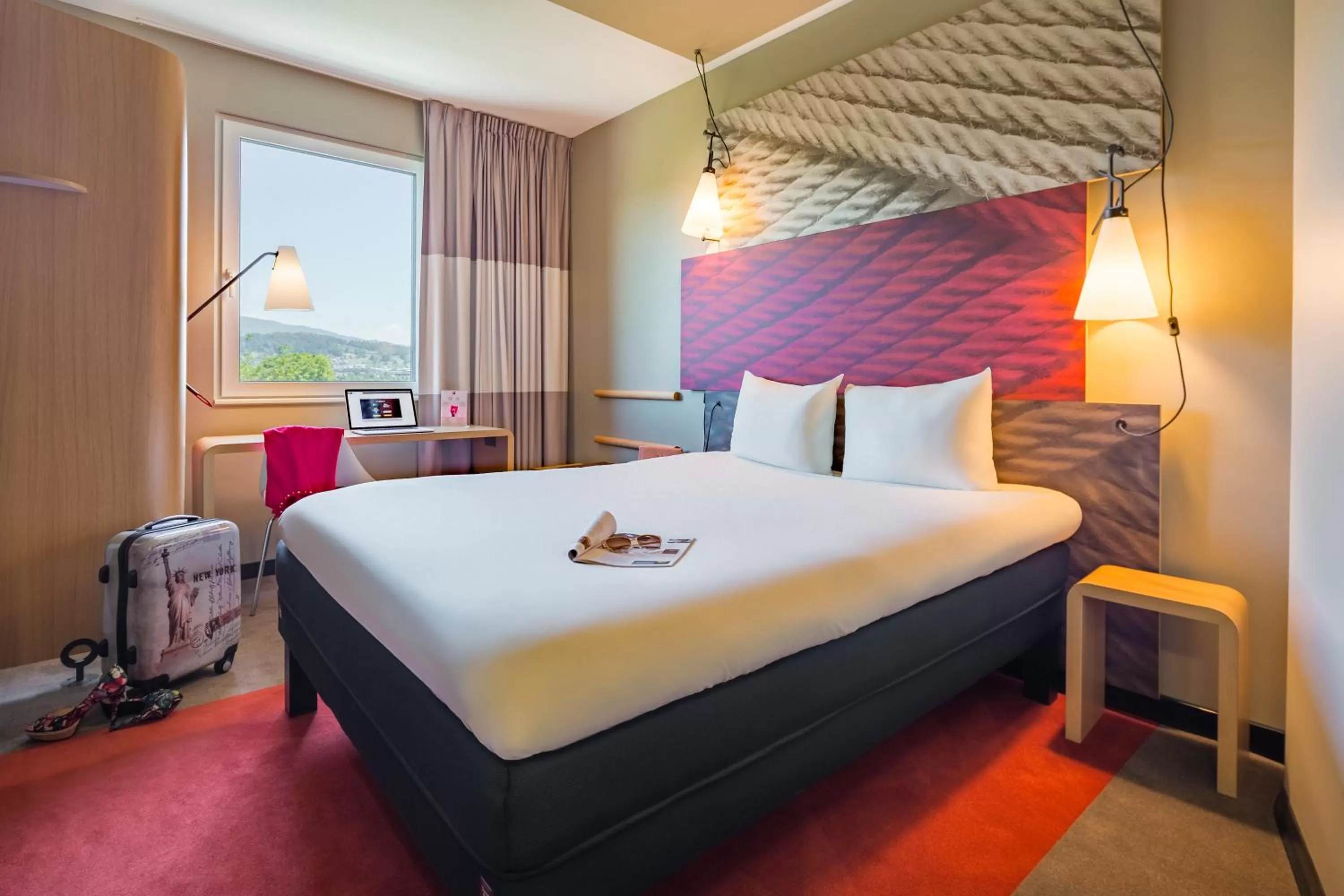 Photo of the whole room, Bed in ibis Baden Neuenhof