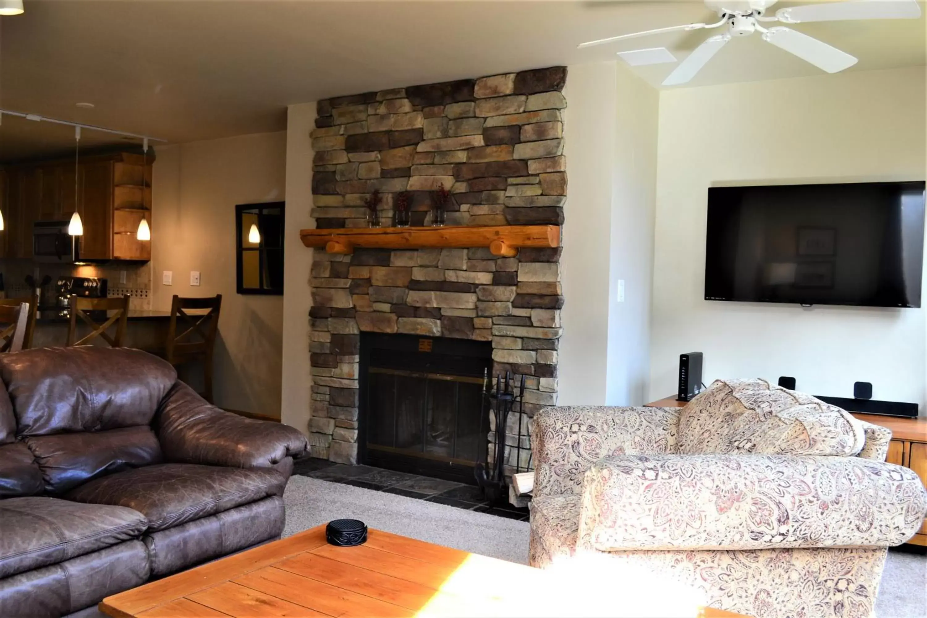 Living room, Seating Area in Simba Run Vail Condominiums