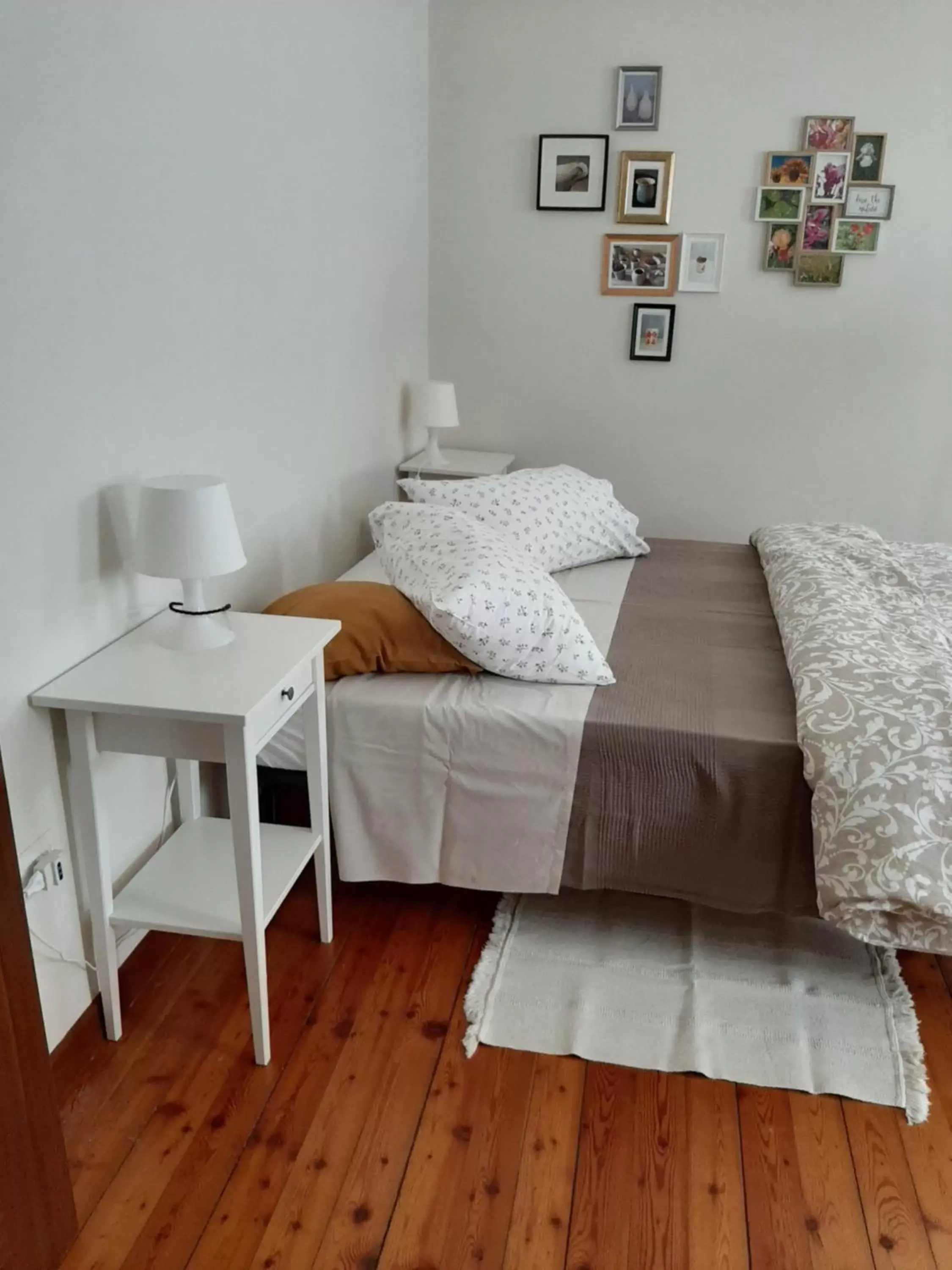 Quadruple Room with Private Bathroom - single occupancy in cà bianca Quadruple Room with Private Bathroom - single occupancy in cà bianca