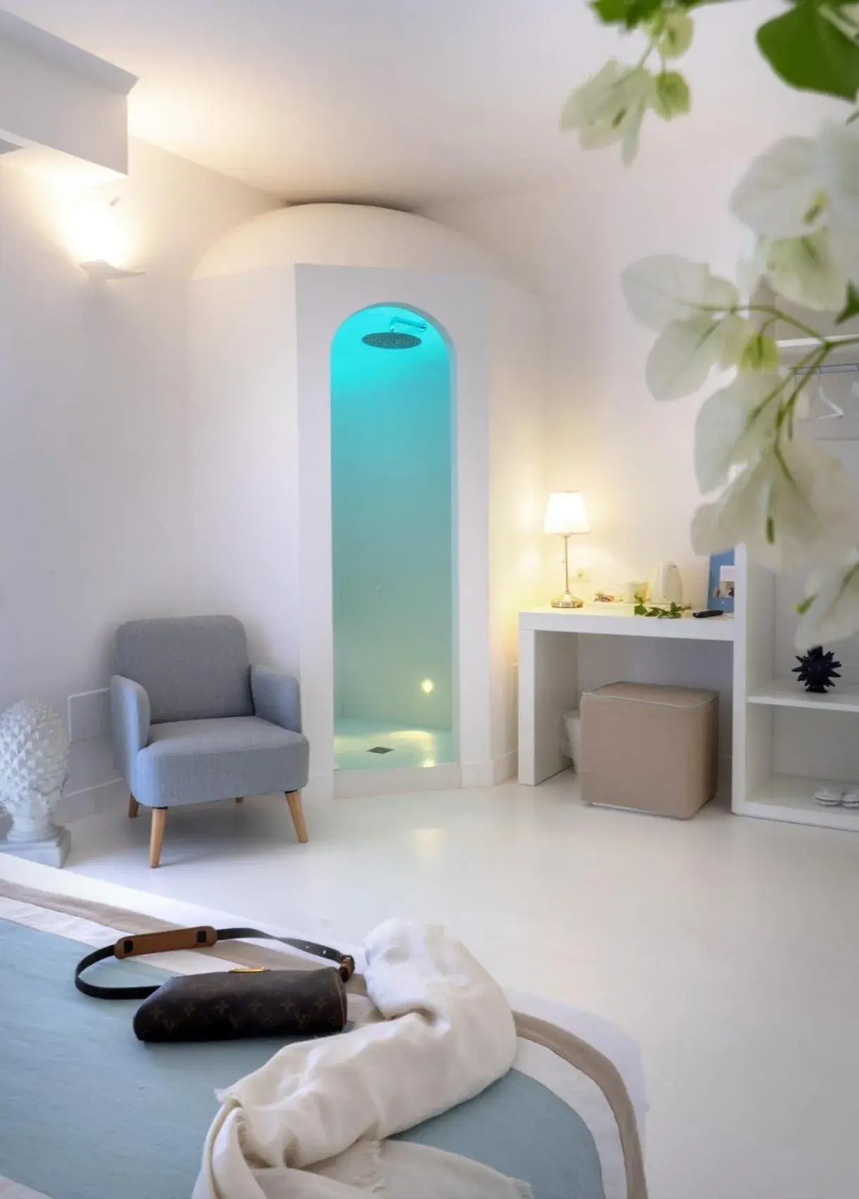 Shower, Seating Area in Il Borghetto Creative Resort