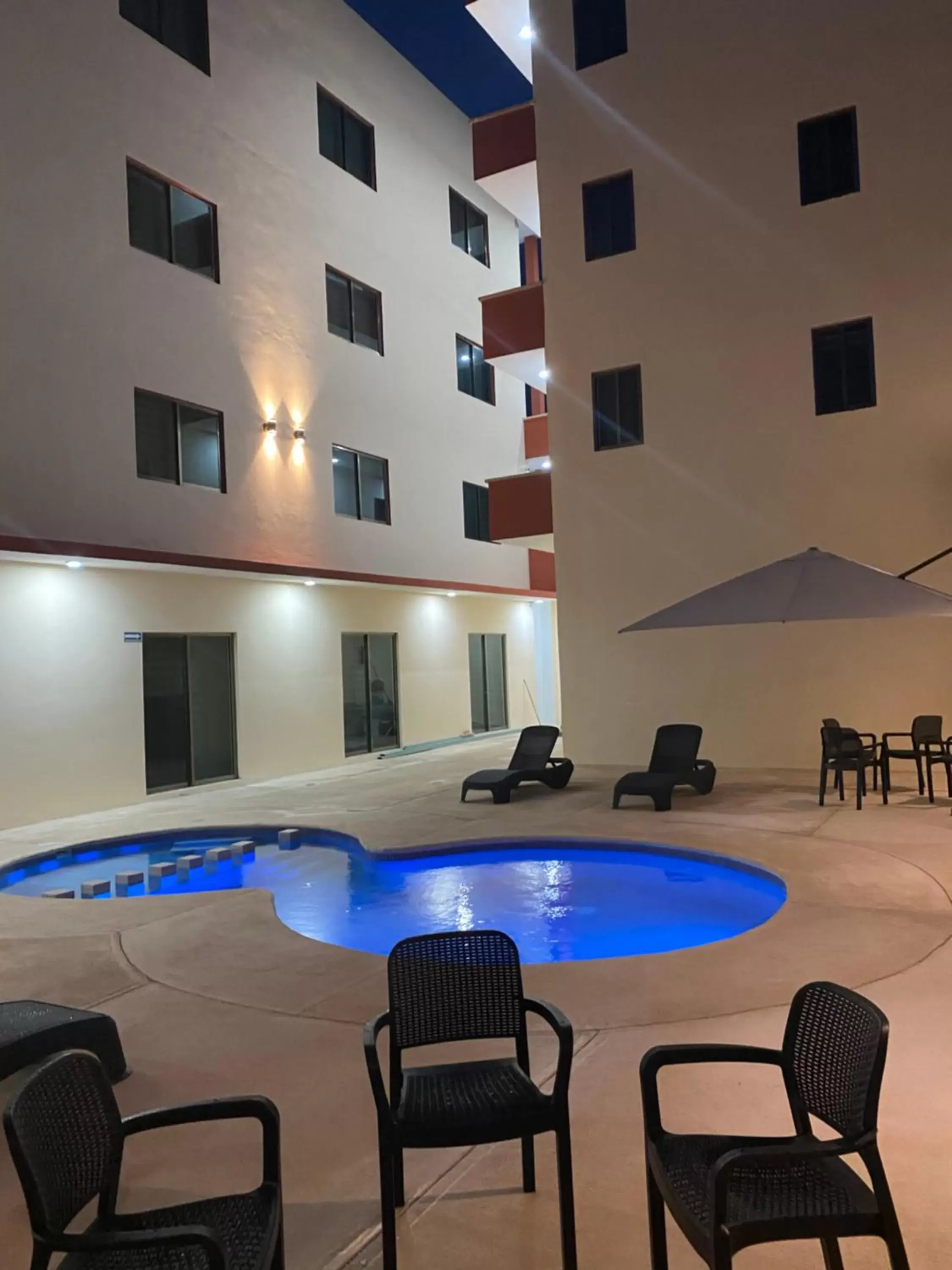 Swimming Pool in Hotel Ambra