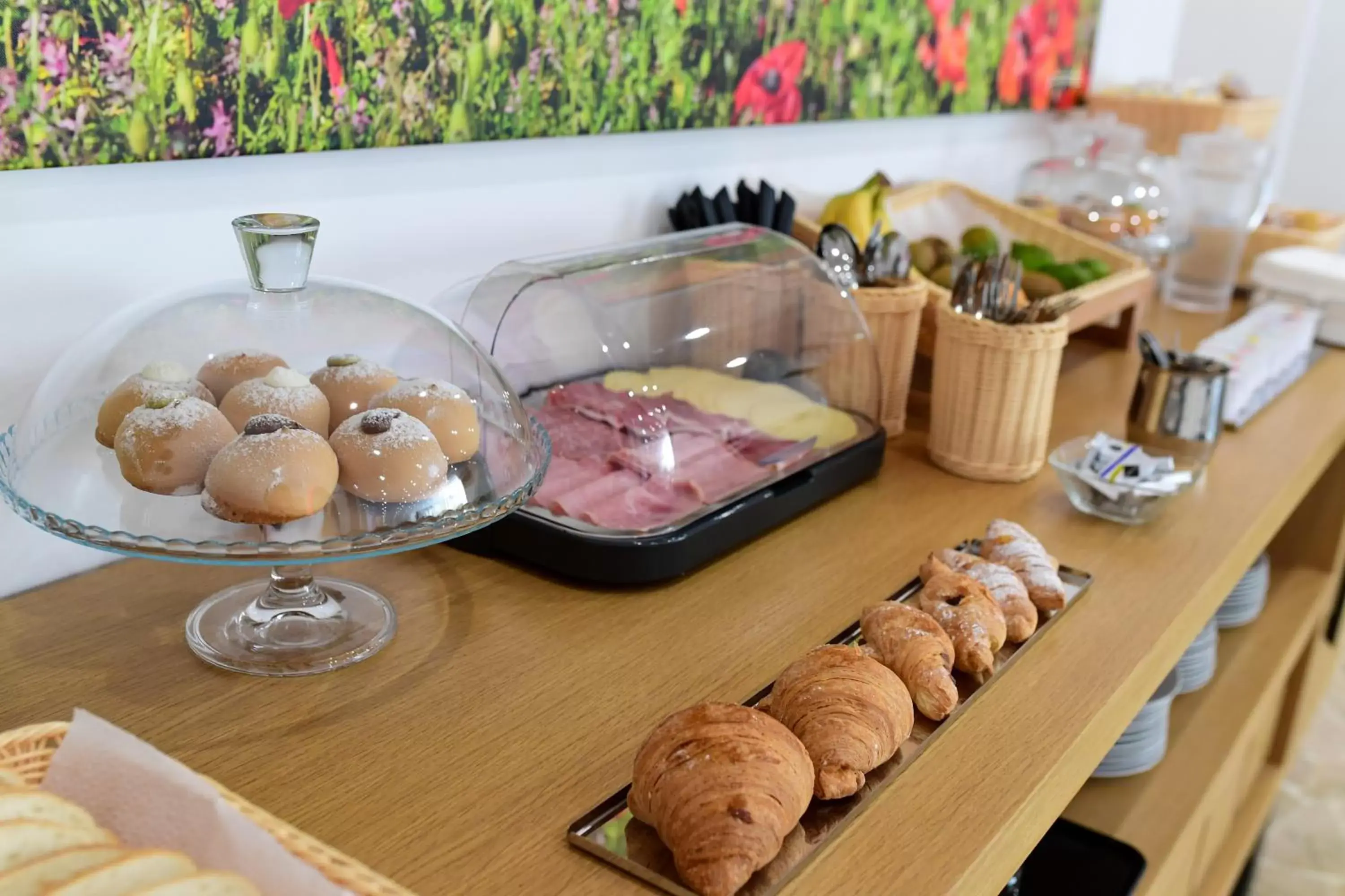 Food and drinks, Food in Hotel Auditorium