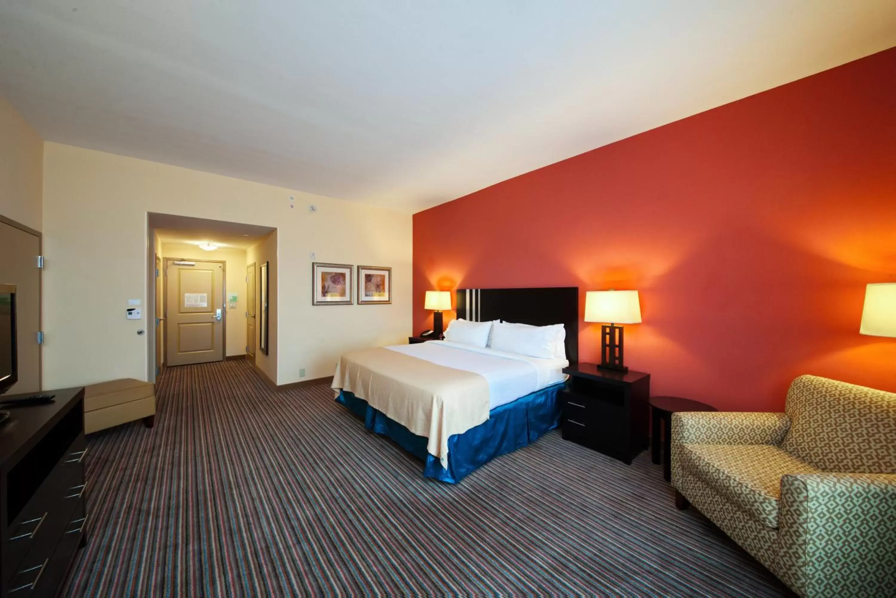Photo of the whole room, Bed in Holiday Inn Titusville/Kennedy Space Center by IHG Photo of the whole room, Bed in Holiday Inn Titusville/Kennedy Space Center by IHG