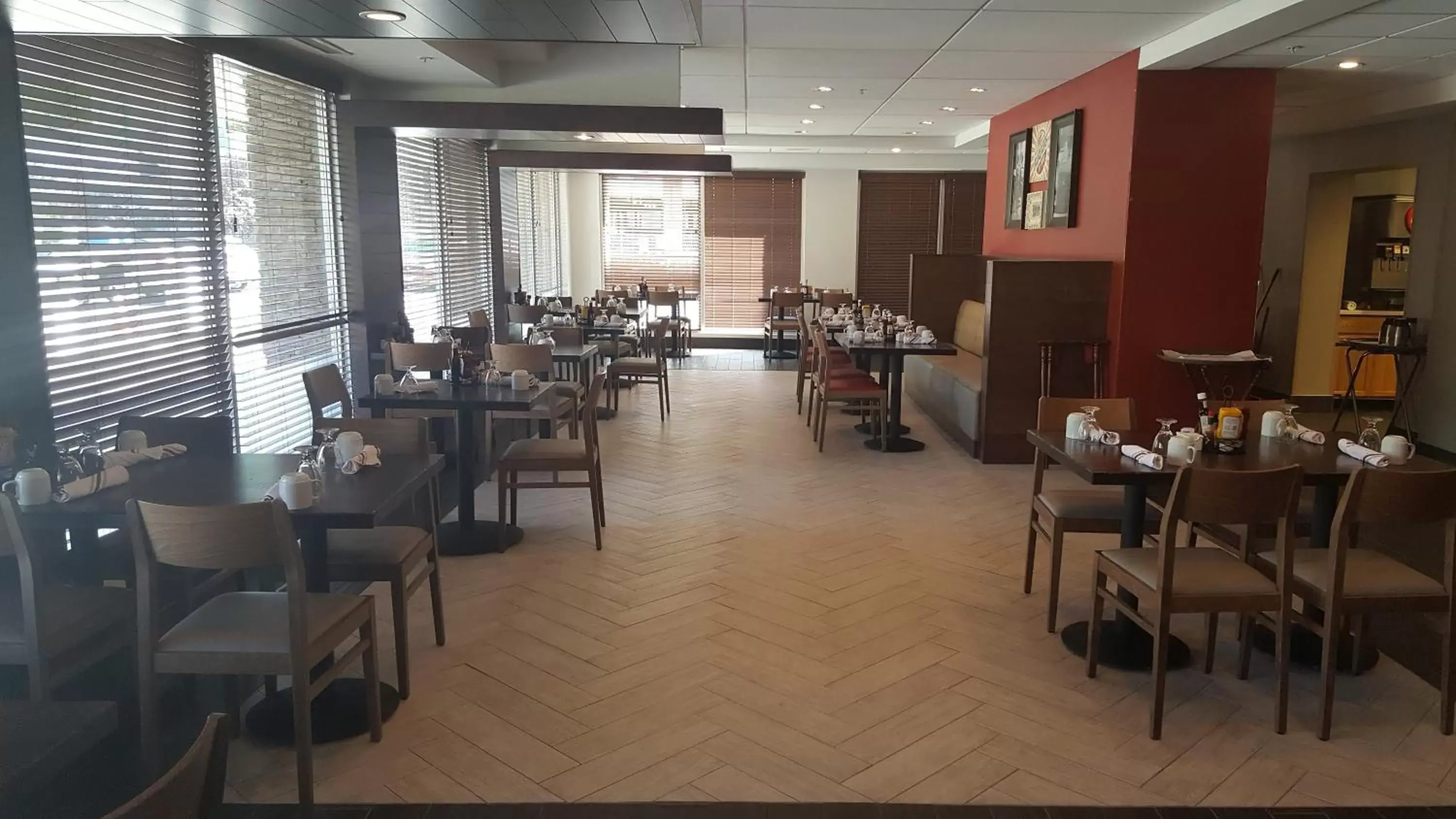 Restaurant/Places to Eat in Holiday Inn Columbus Dwtn-Capitol Square, an IHG Hotel