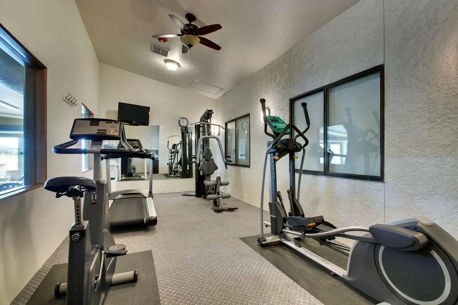 Fitness centre/facilities, Fitness Center/Facilities in Best Western West Hills Inn