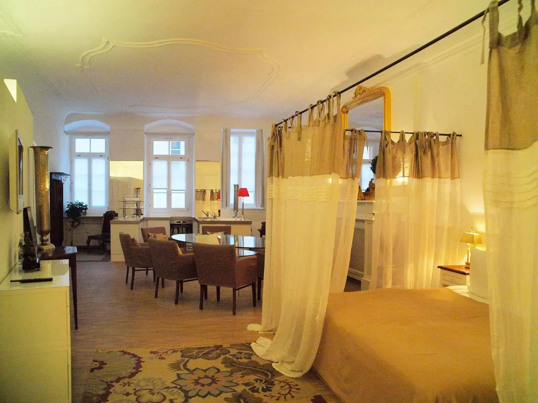 Photo of the whole room, View in Hotel Goldenes Kreuz