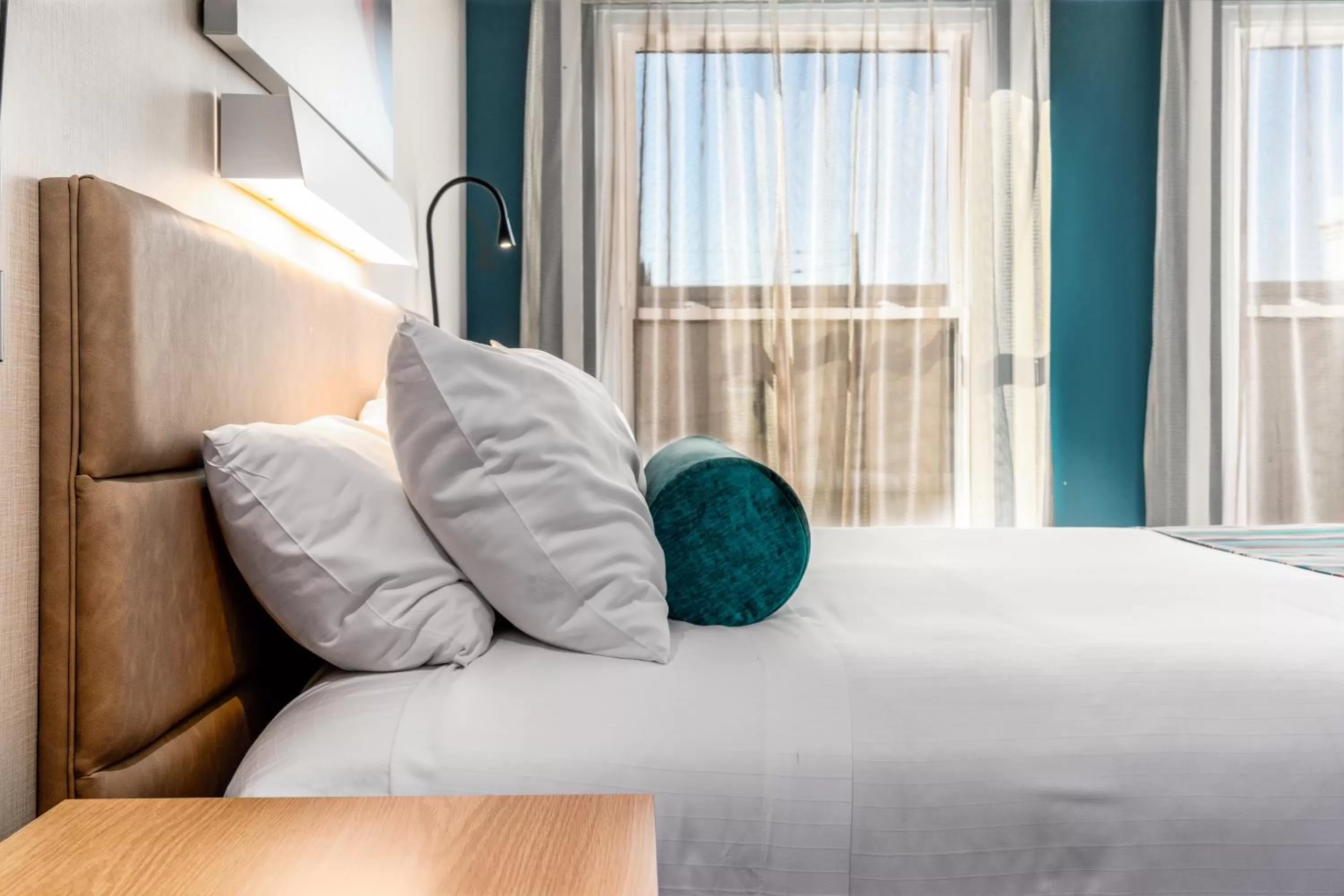 Bed in Century Park Hotel LA