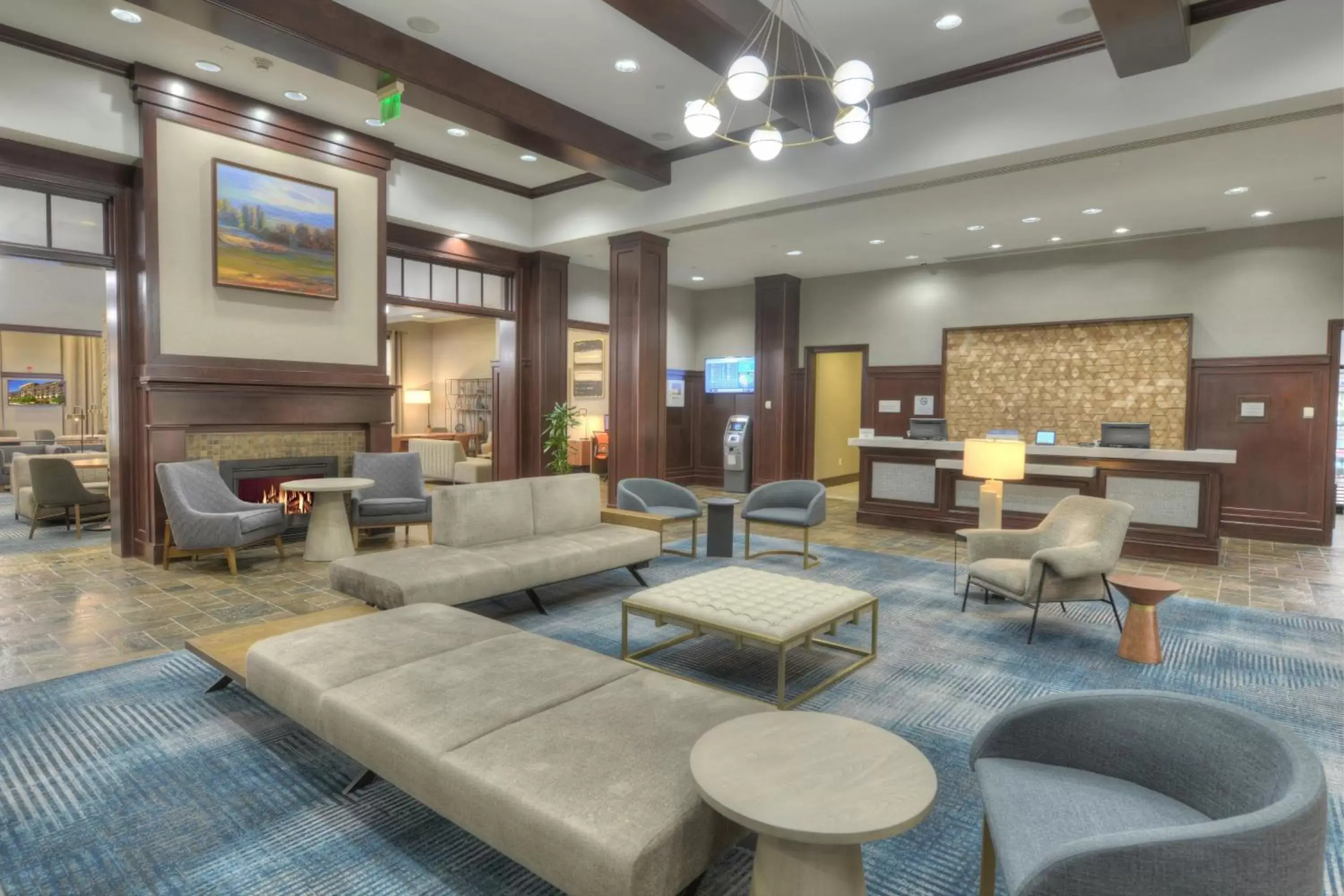 Lobby or reception, Lounge/Bar in Sheraton Baltimore Washington Airport - BWI