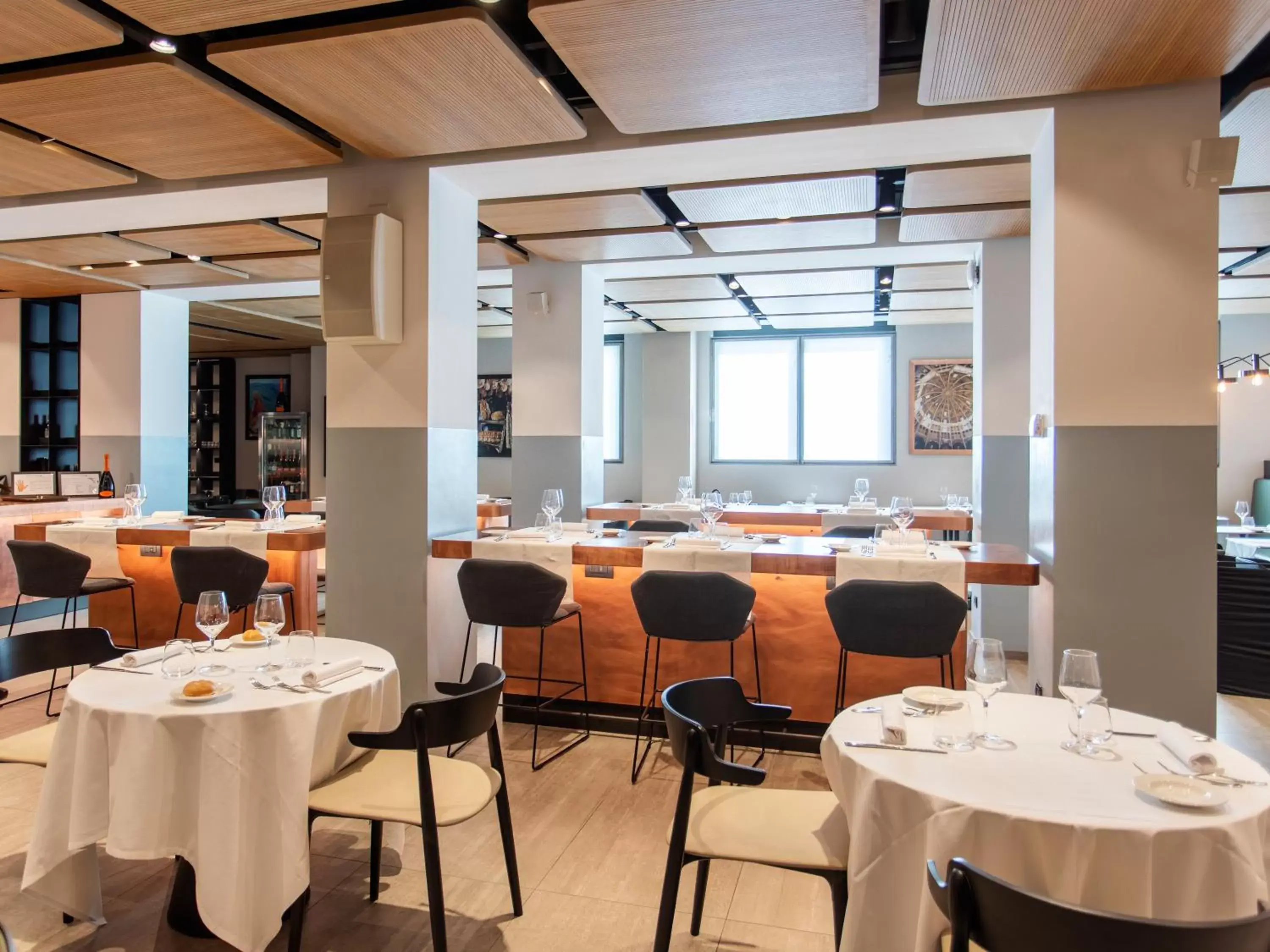 Restaurant/Places to Eat in Novotel Parma Centro