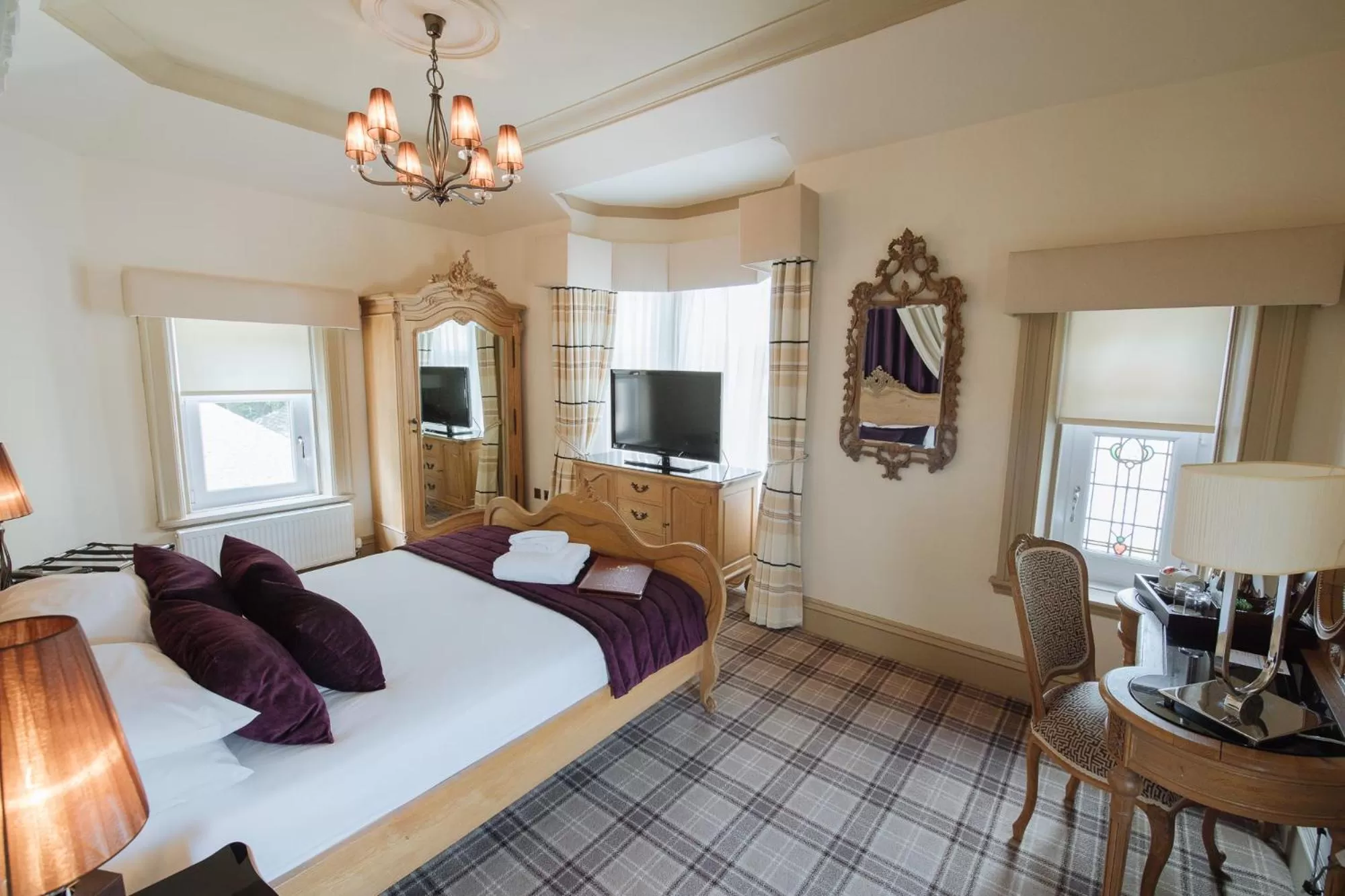 Bedroom, Bed in Lynnhurst Hotel