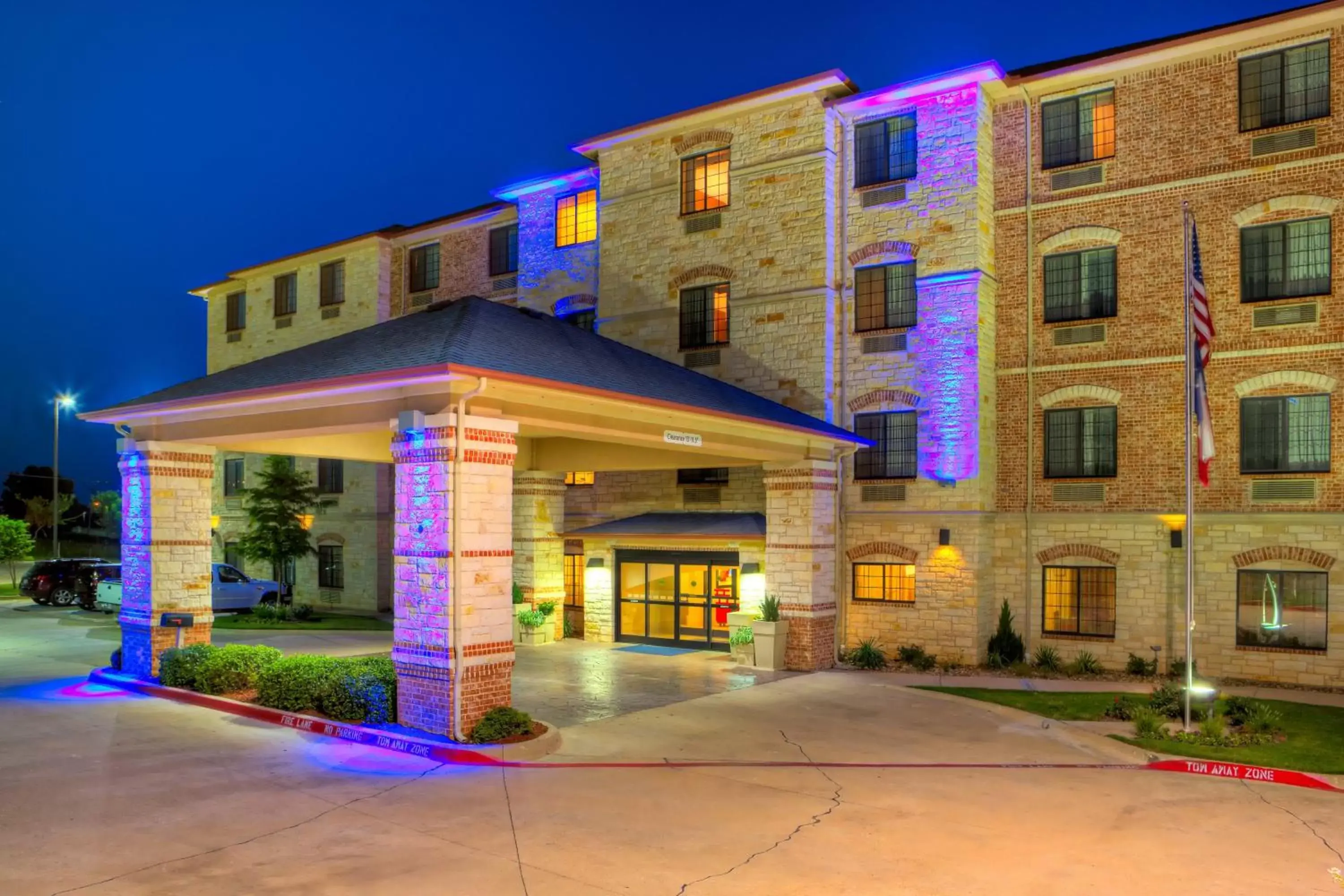 Property Building in Holiday Inn Express and Suites Granbury, an IHG Hotel