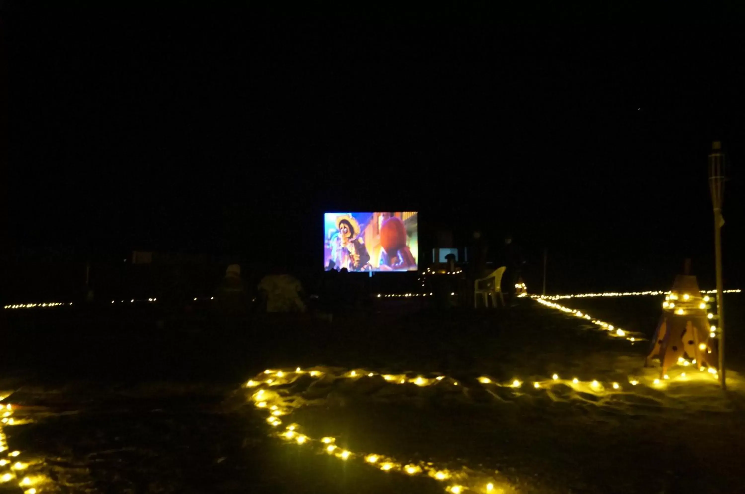 Evening entertainment in SAMA Ras Al Jinz Resort