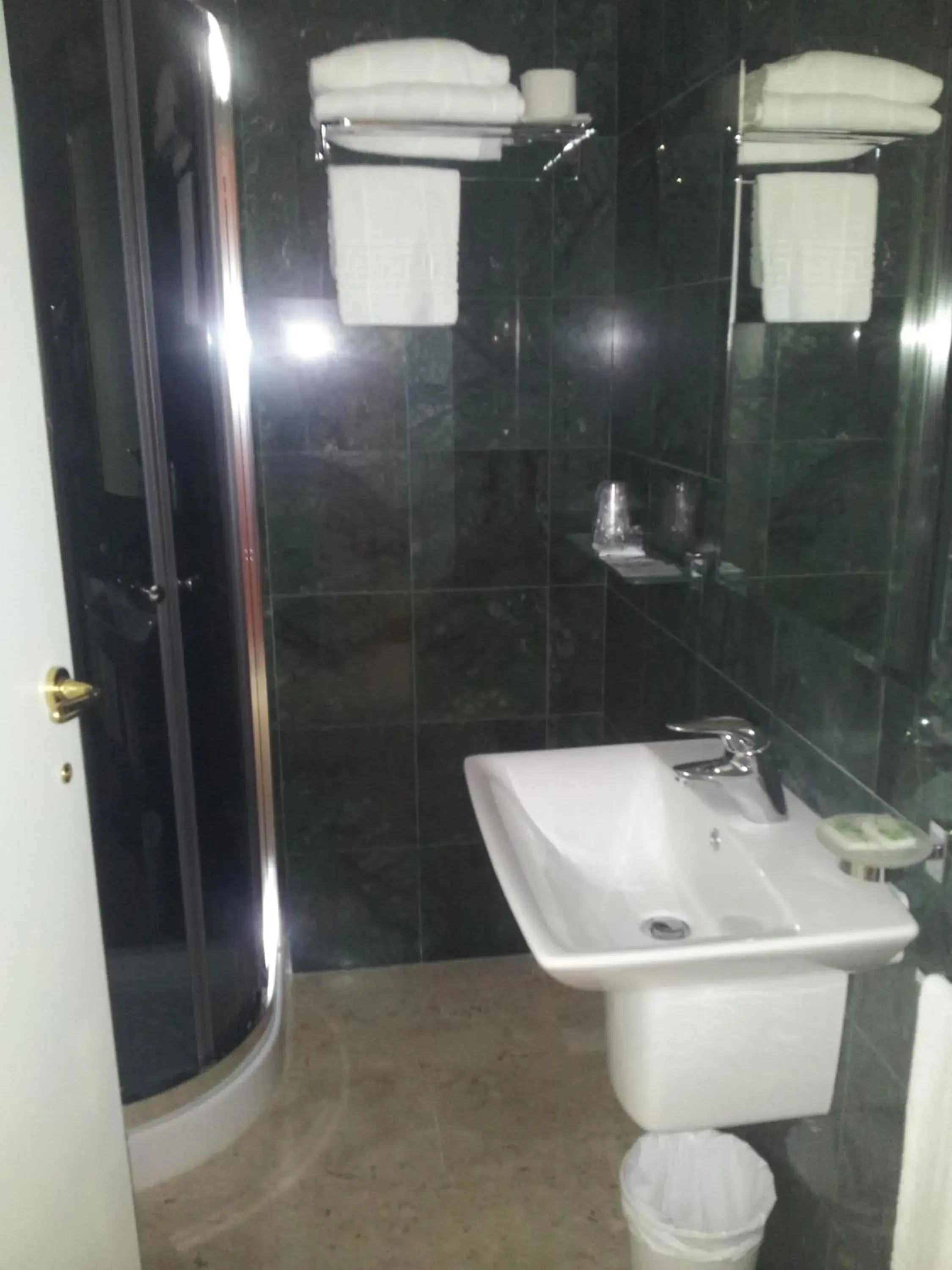 Bathroom in Hotel Terme Marine Leopoldo Ii