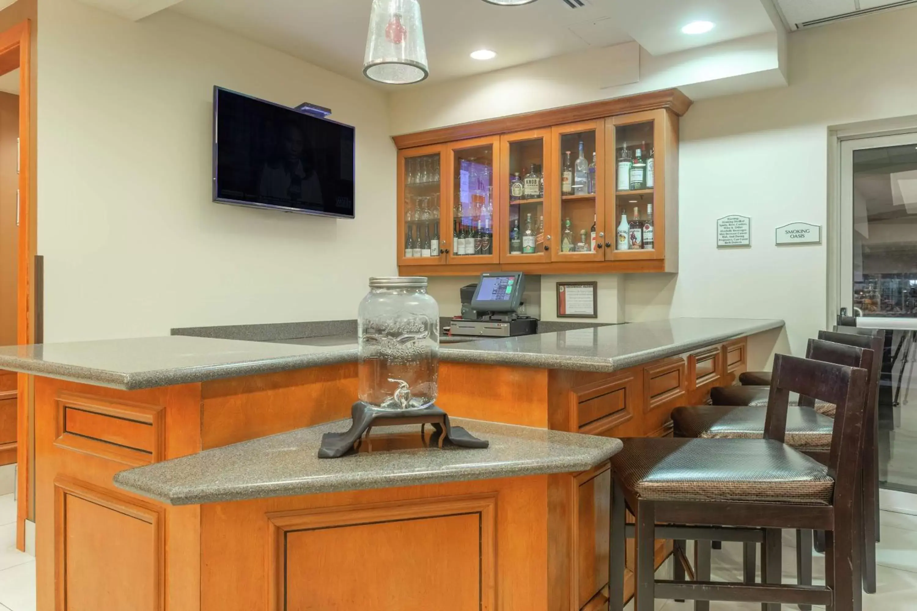 Lounge or bar in Hilton Garden Inn Chicago/Tinley Park