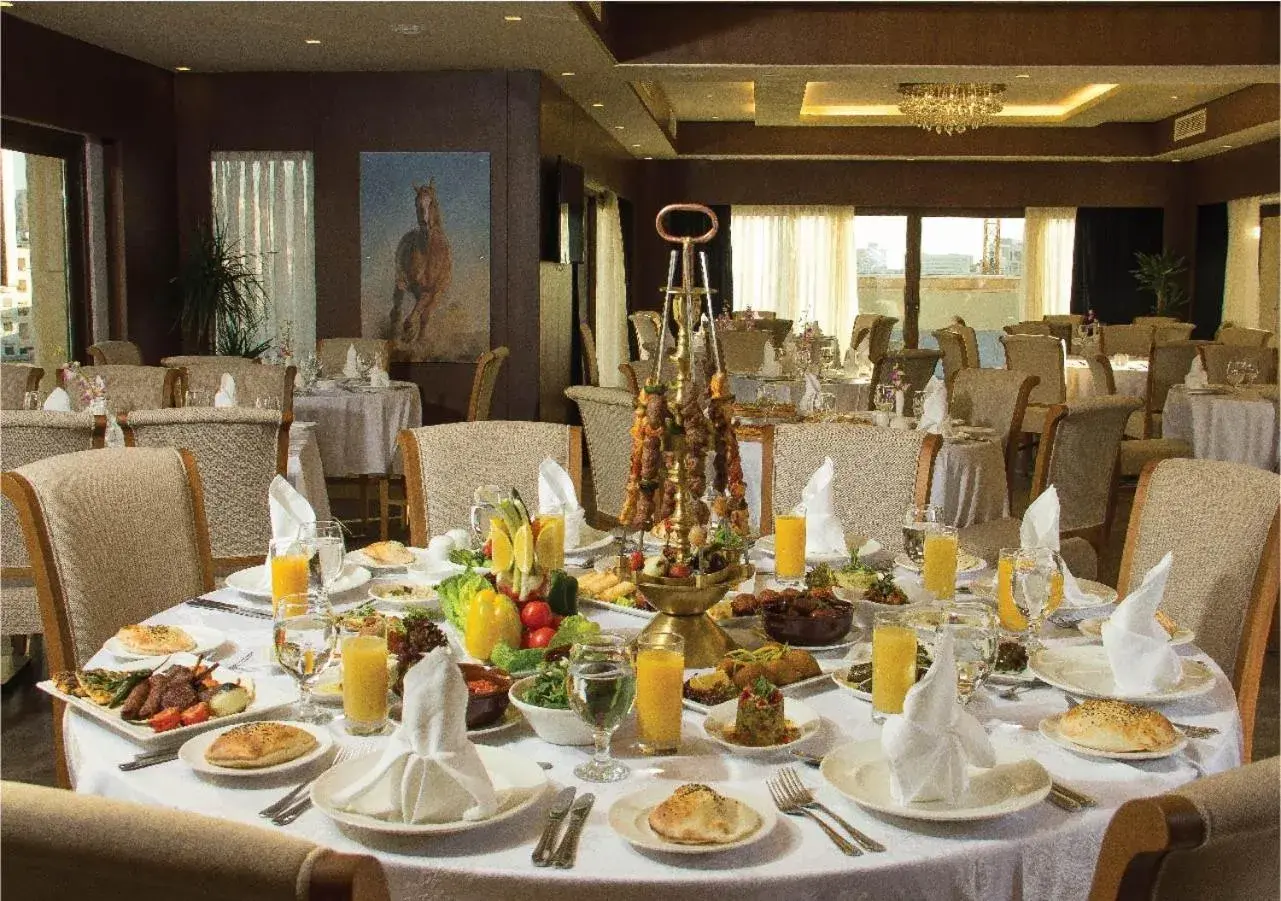 Restaurant/places to eat in Thousand Nights Hotel