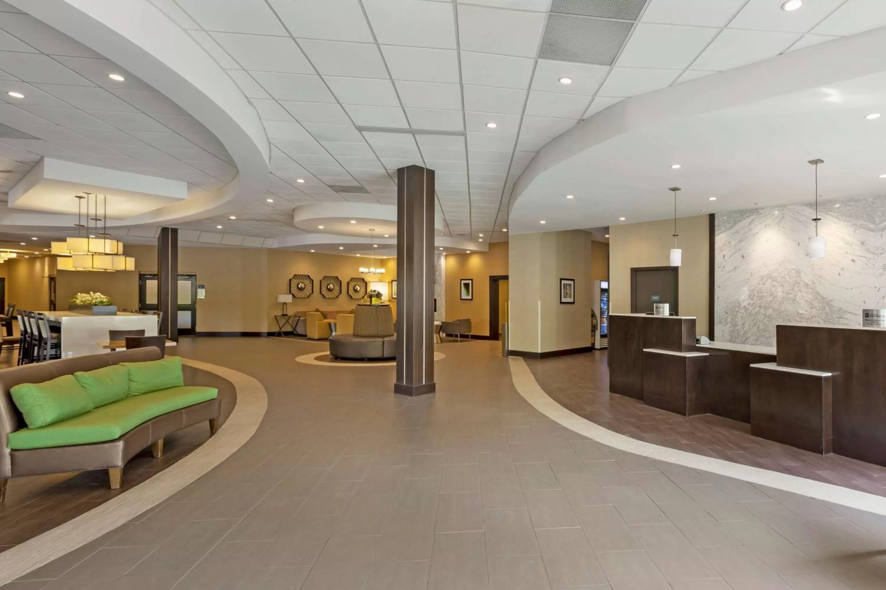 Lobby or reception in Best Western Plus Leamington Hotel & Conference Centre