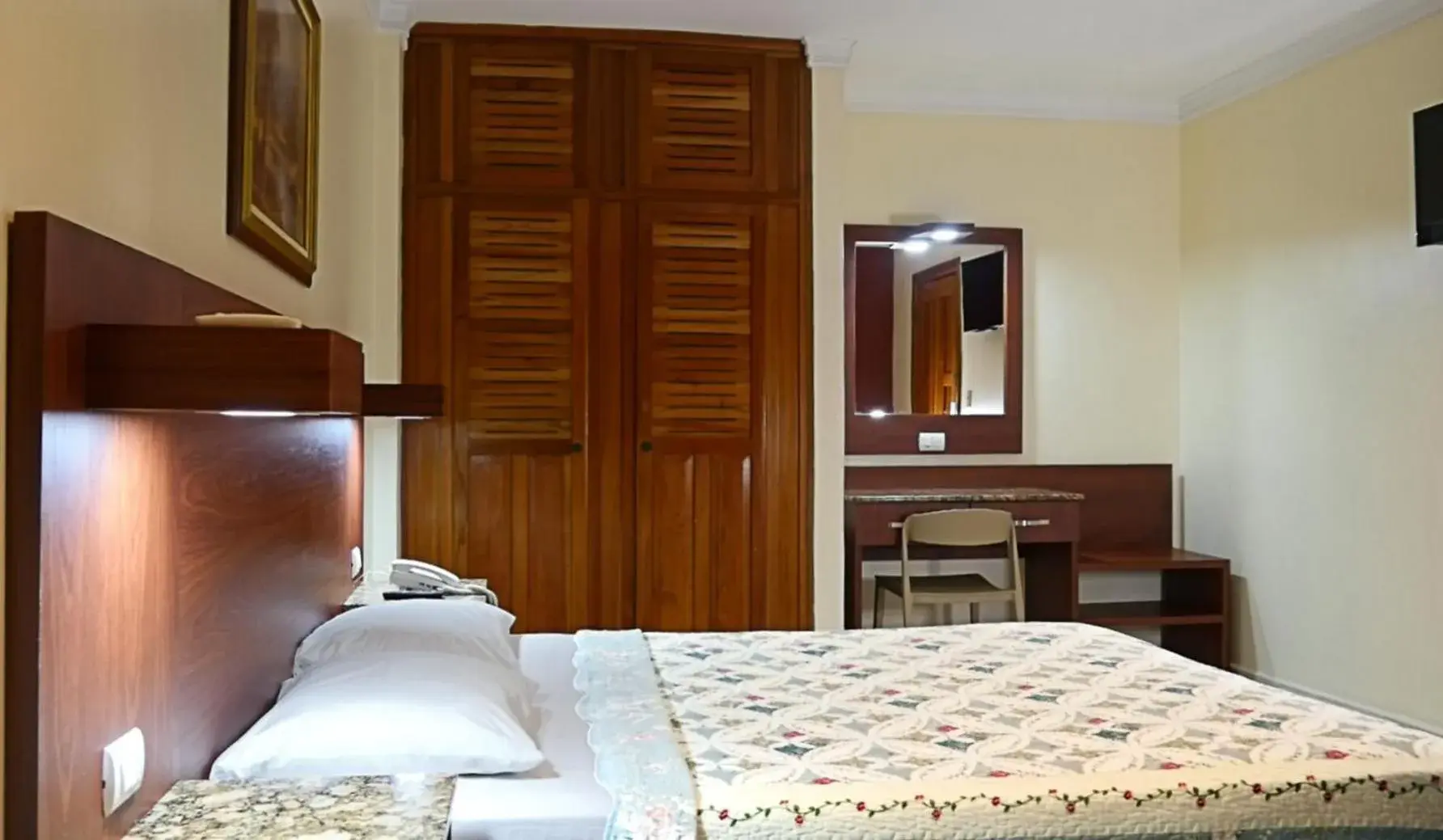 Bed in Hotel Castilla