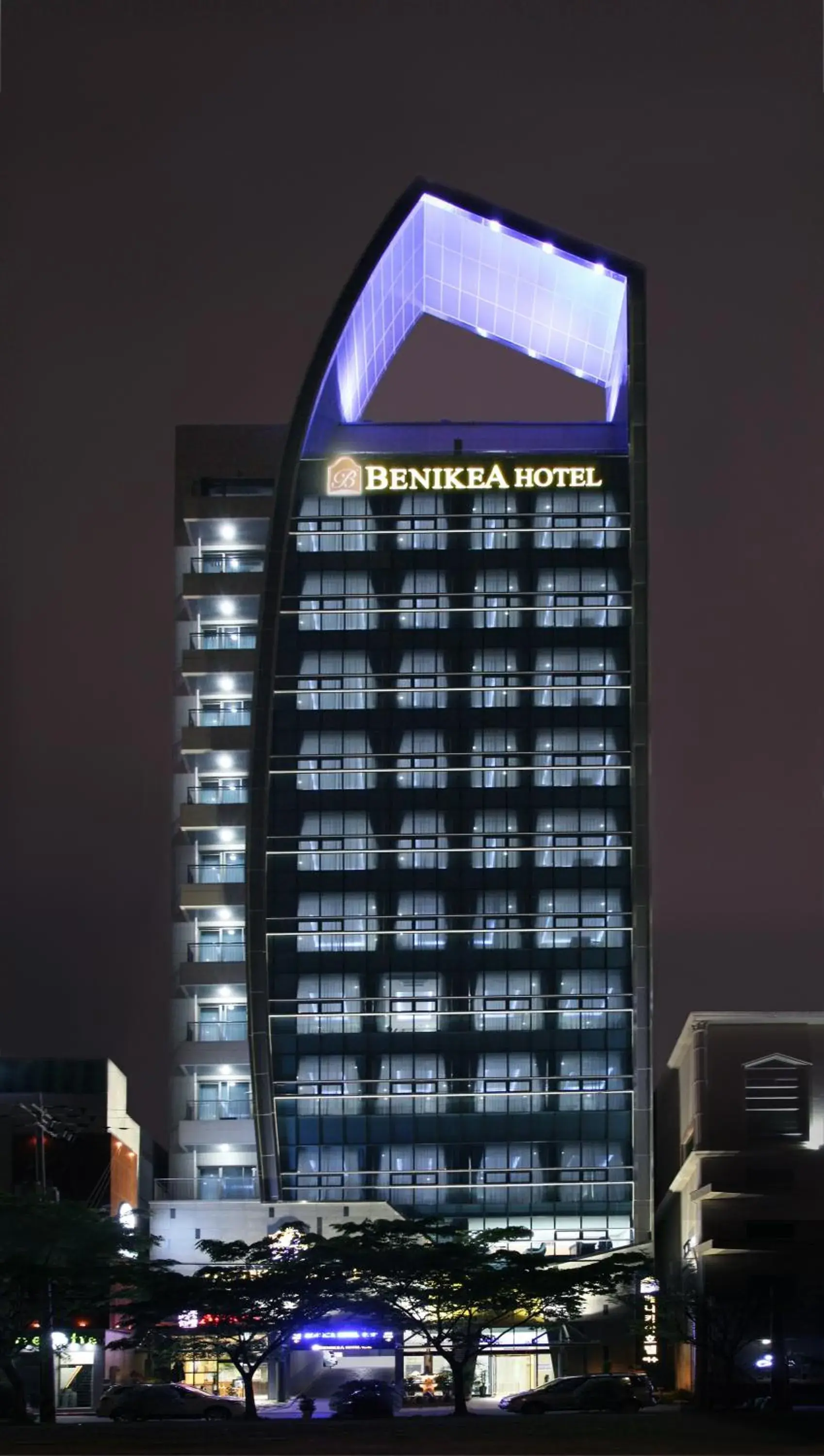 Facade/entrance, Property Building in Benikea Hotel Yeosu