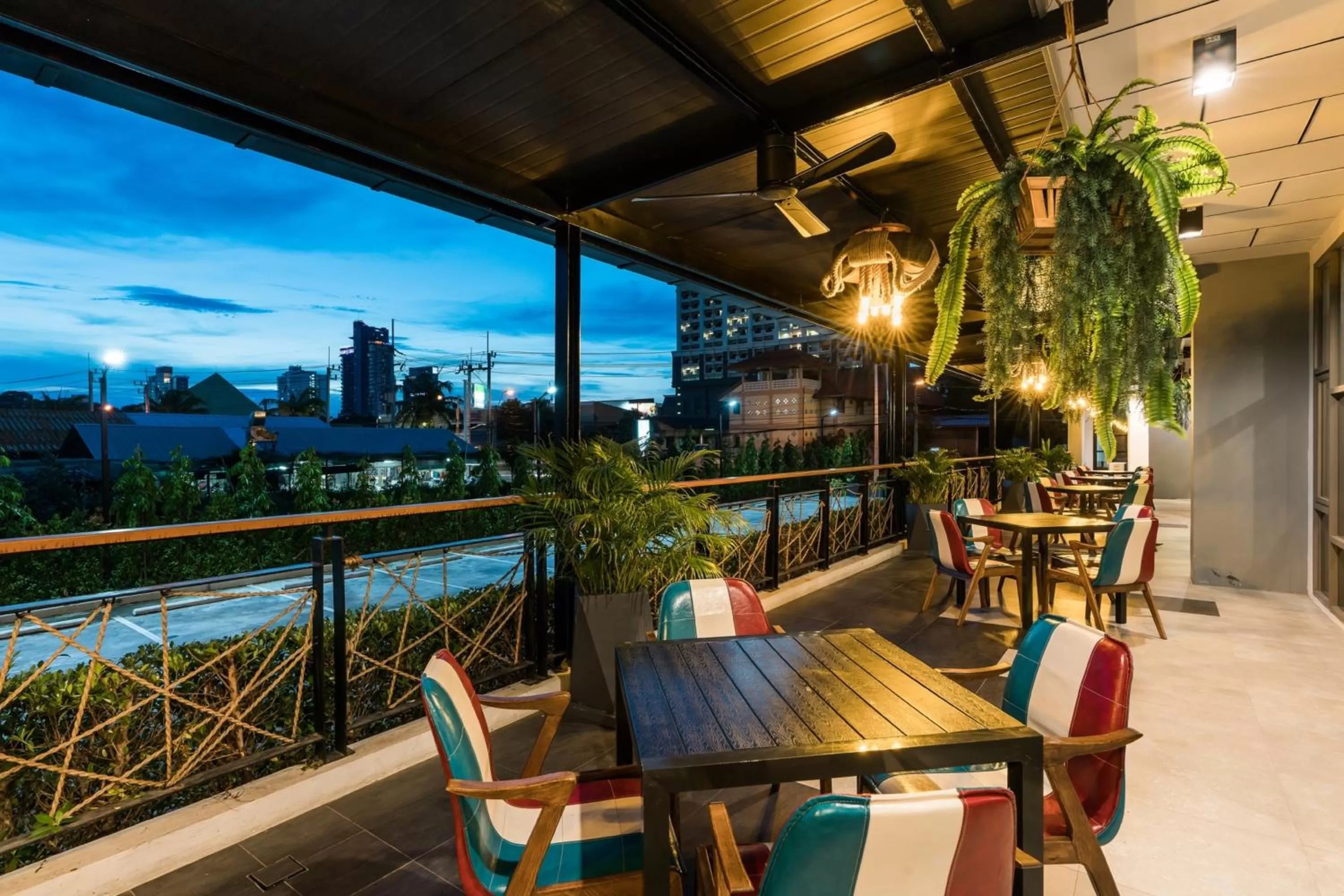 Dining area in SureStay Plus by Best Western T Pattaya